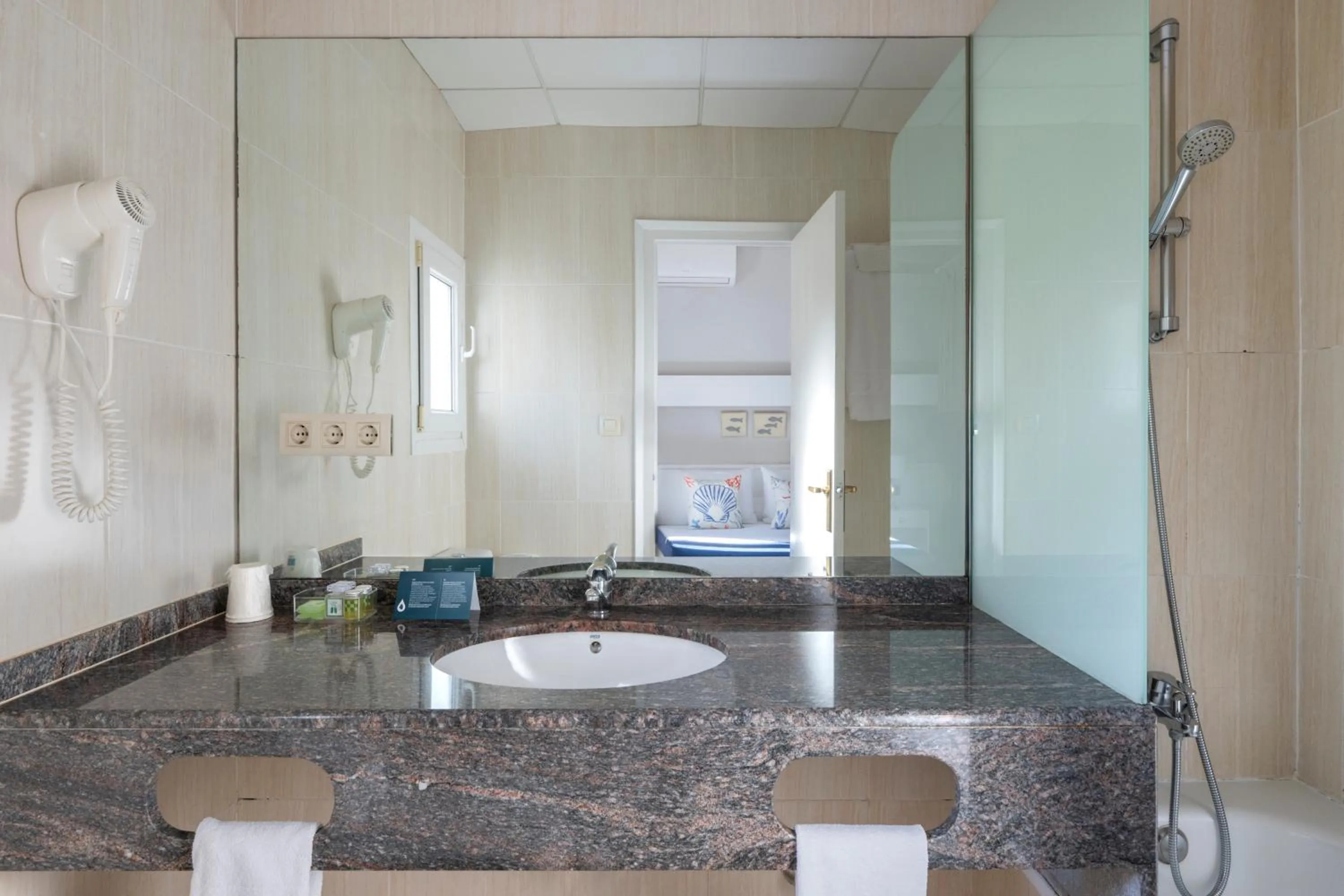 Bathroom in La Goleta