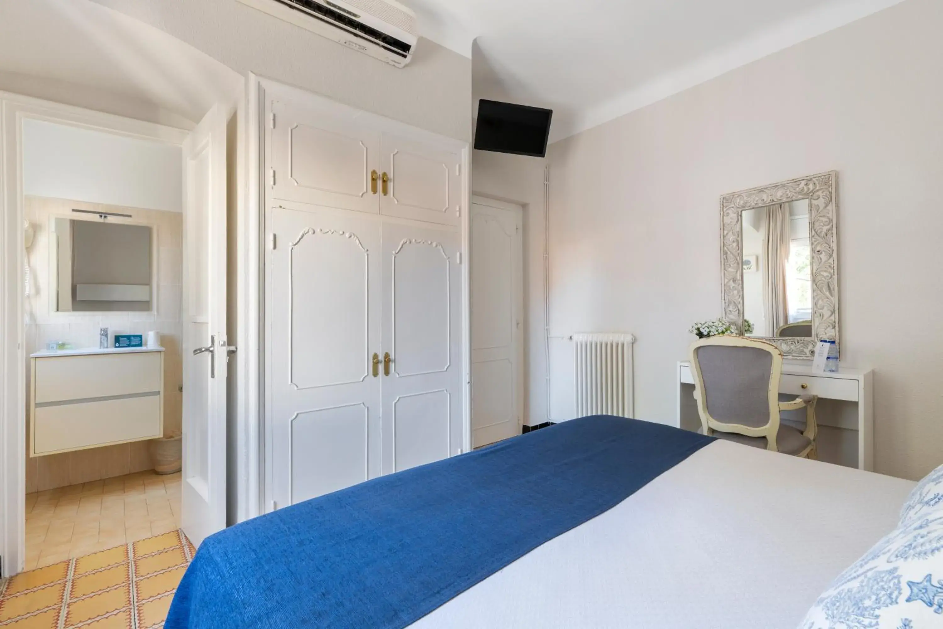 Double or Twin Room in La Goleta Double or Twin Room in La Goleta