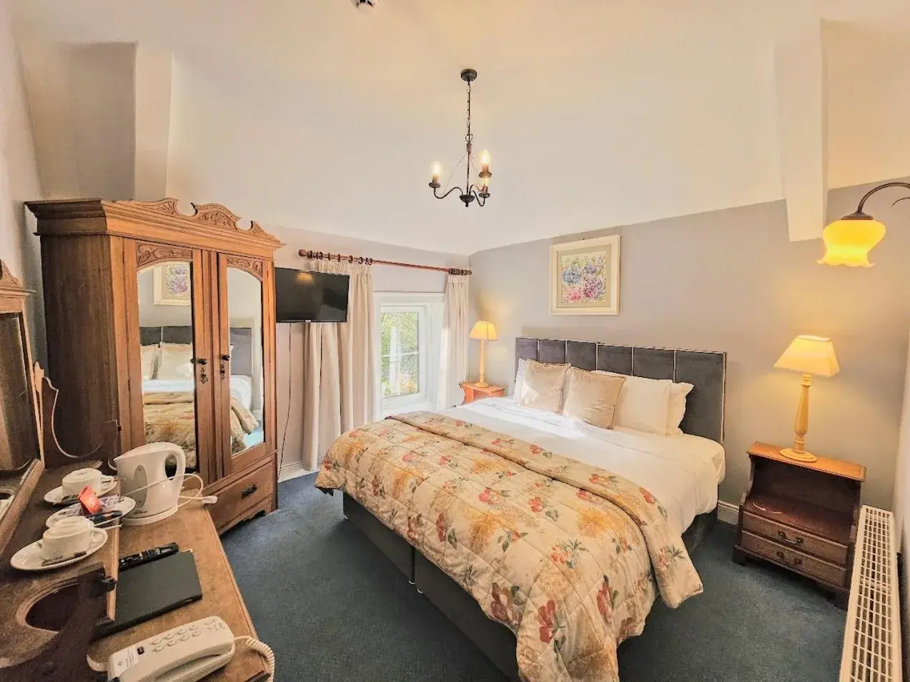 Standard Double Room in The Glenbeigh Hotel Standard Double Room in The Glenbeigh Hotel