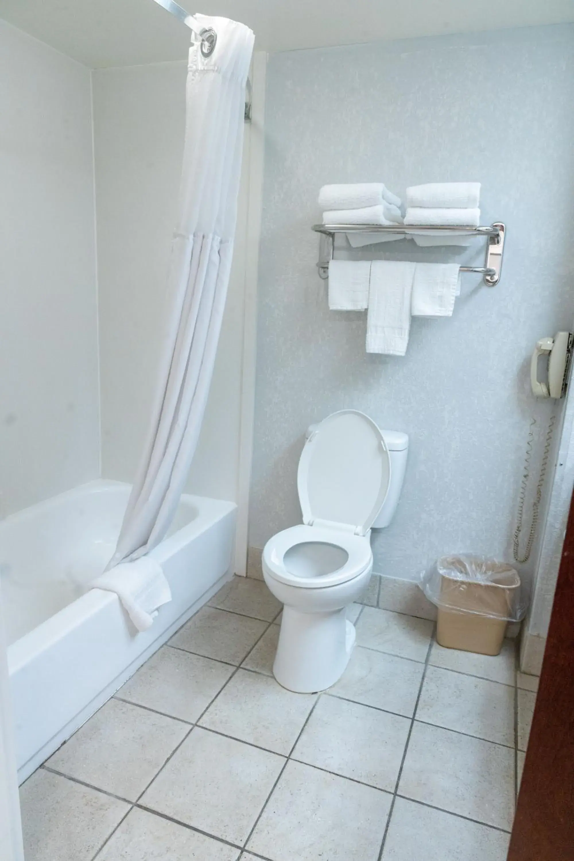 Deluxe Queen Studio in Homestead Lodge Apart Hotel Deluxe Queen Studio in Homestead Lodge Apart Hotel