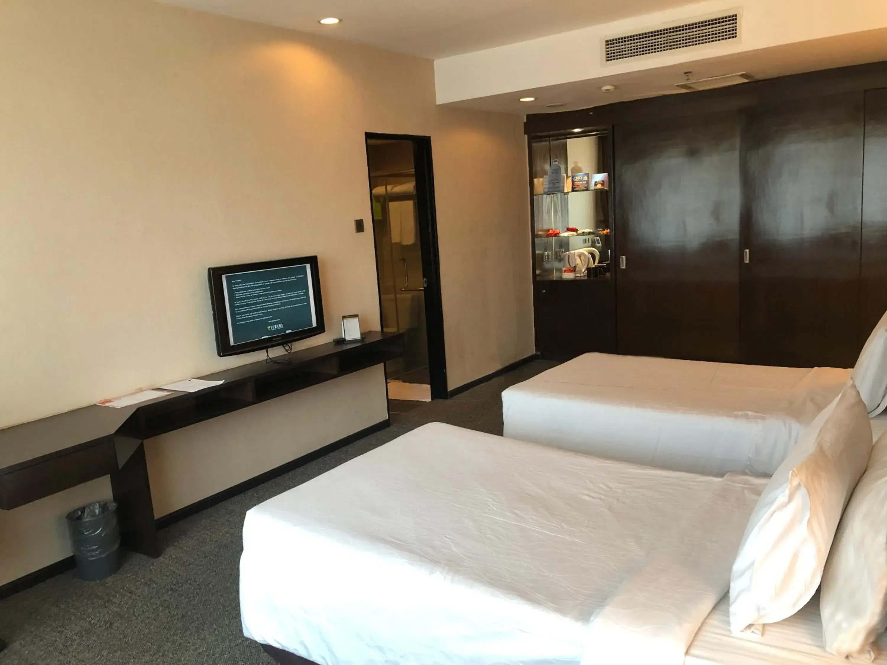 Superior Double or Twin Room in Furama Bukit Bintang, Kuala Lumpur Superior Double or Twin Room in Furama Bukit Bintang, Kuala Lumpur
