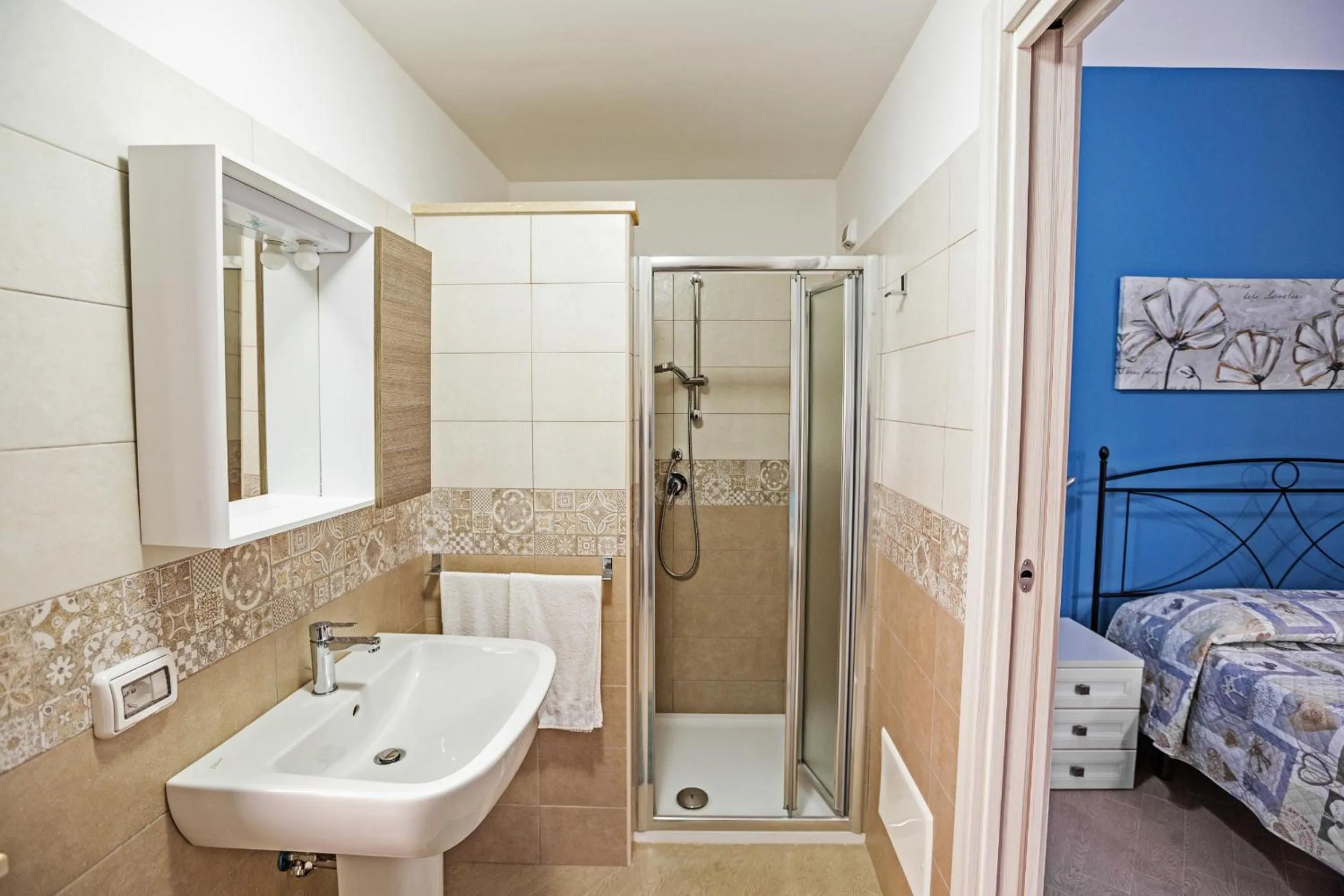 Bathroom, Bed in B&B Acquachiara