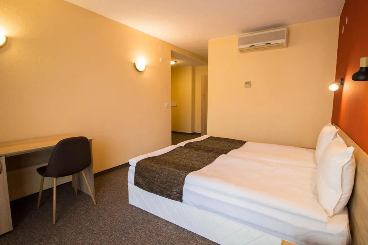 Bedroom, Bed in Evridika Hotel