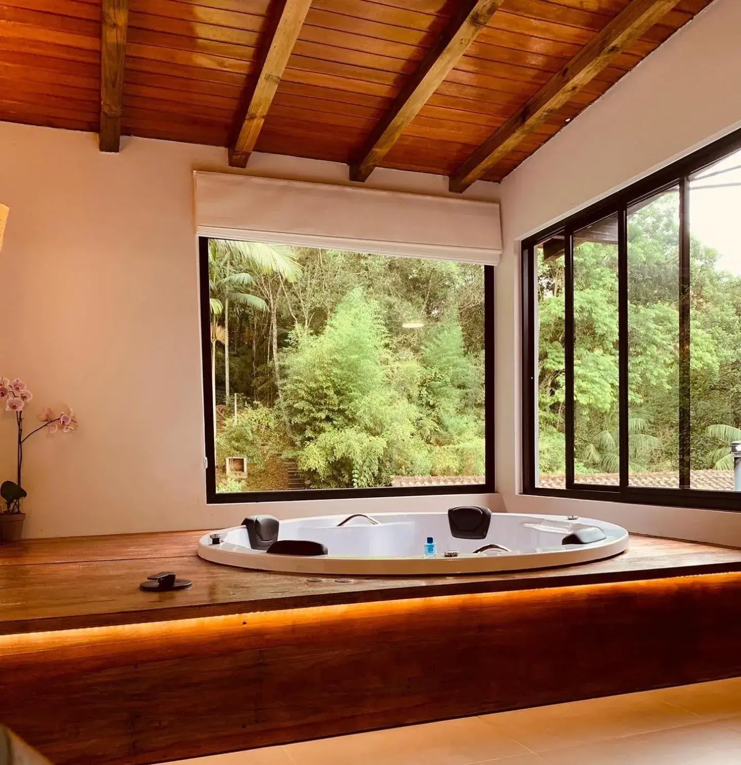 Two-Bedroom Chalet in Pousada Alpenhof Two-Bedroom Chalet in Pousada Alpenhof