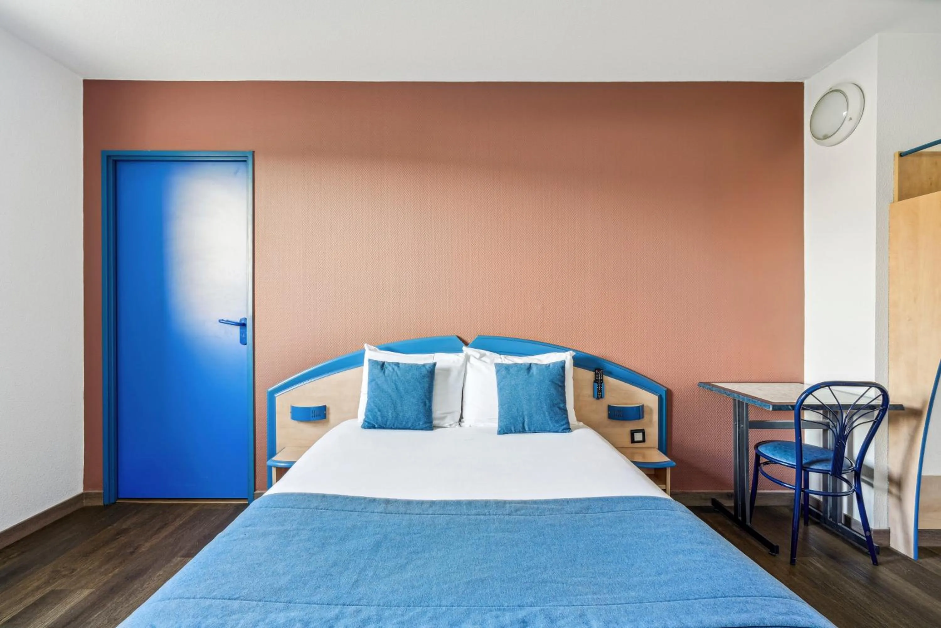 Bedroom, Bed in Hôtel AKENA Chateaurenard - Parc des Expositions Avignon