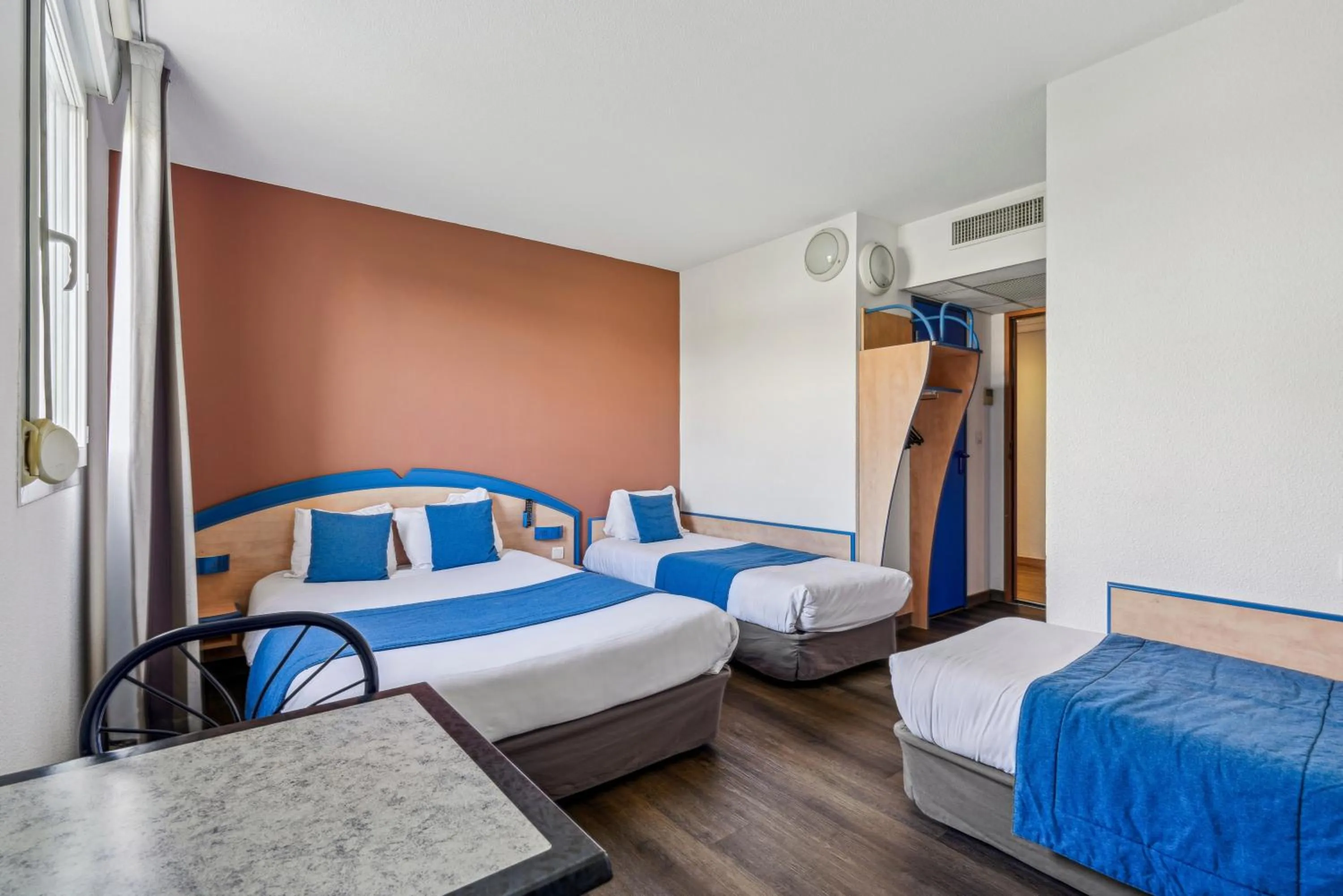 Photo of the whole room, Bed in Hôtel AKENA Chateaurenard - Parc des Expositions Avignon