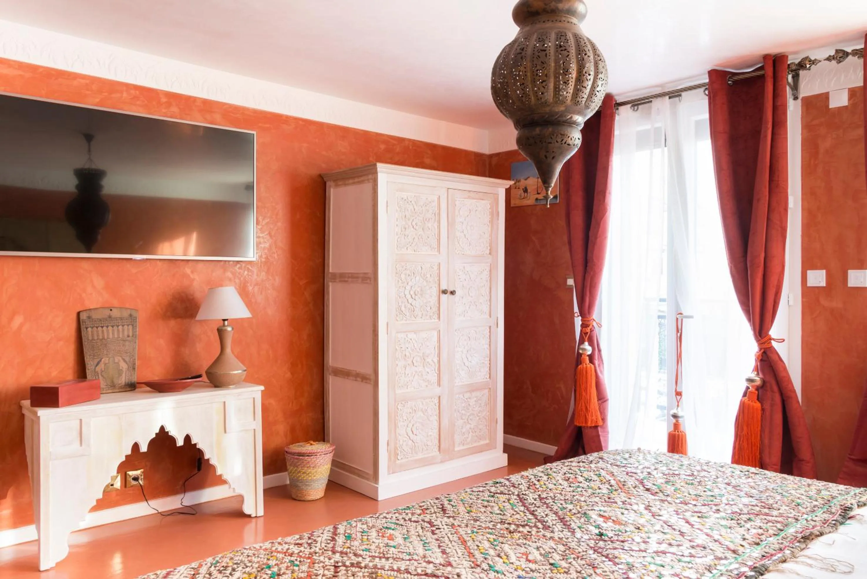 Bed in Riad SPA "Les Portes de l'Orient" TOURS