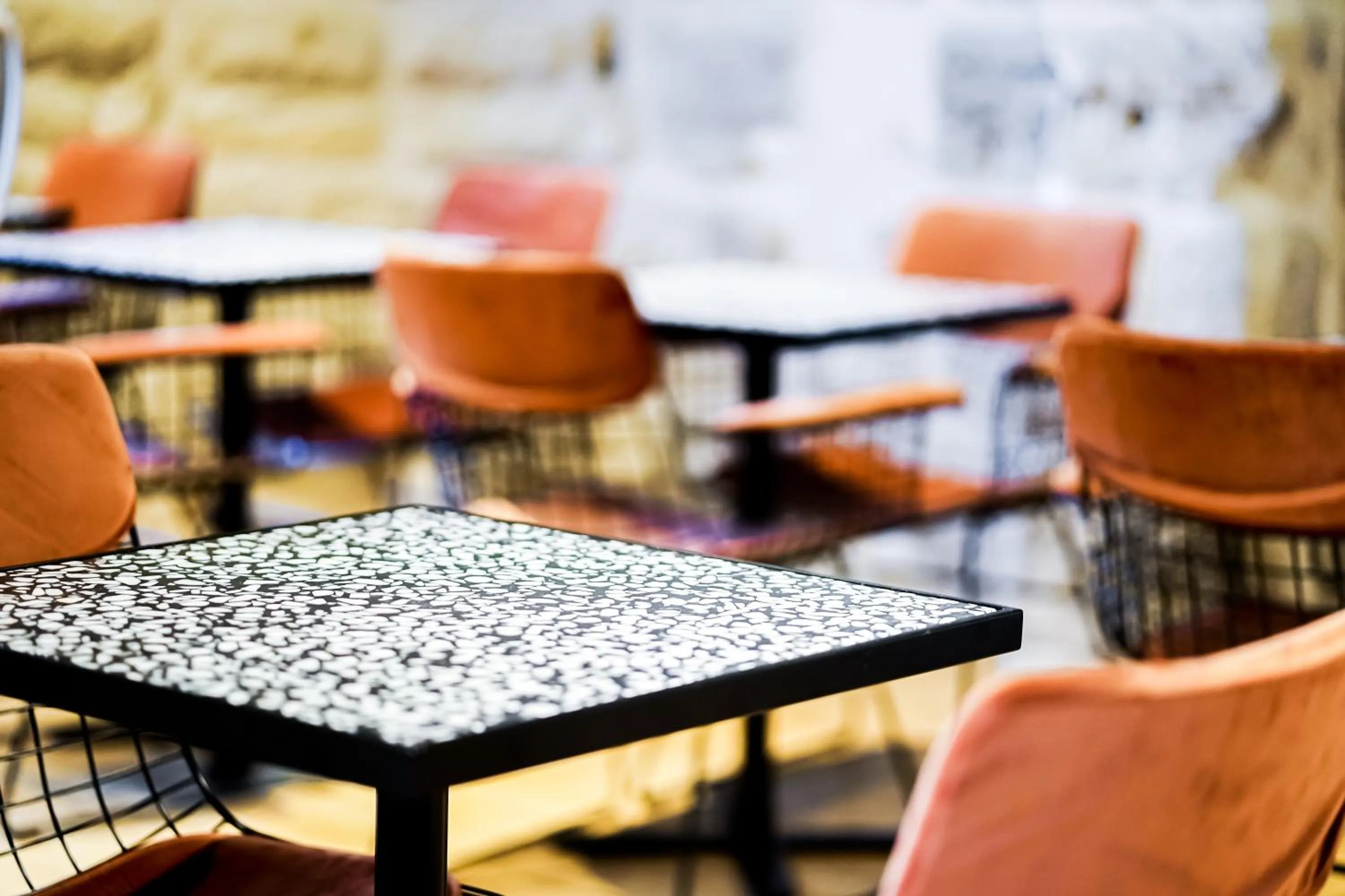 Lounge or bar in Hôtel Le Collonges TV connecté wifi Netflix