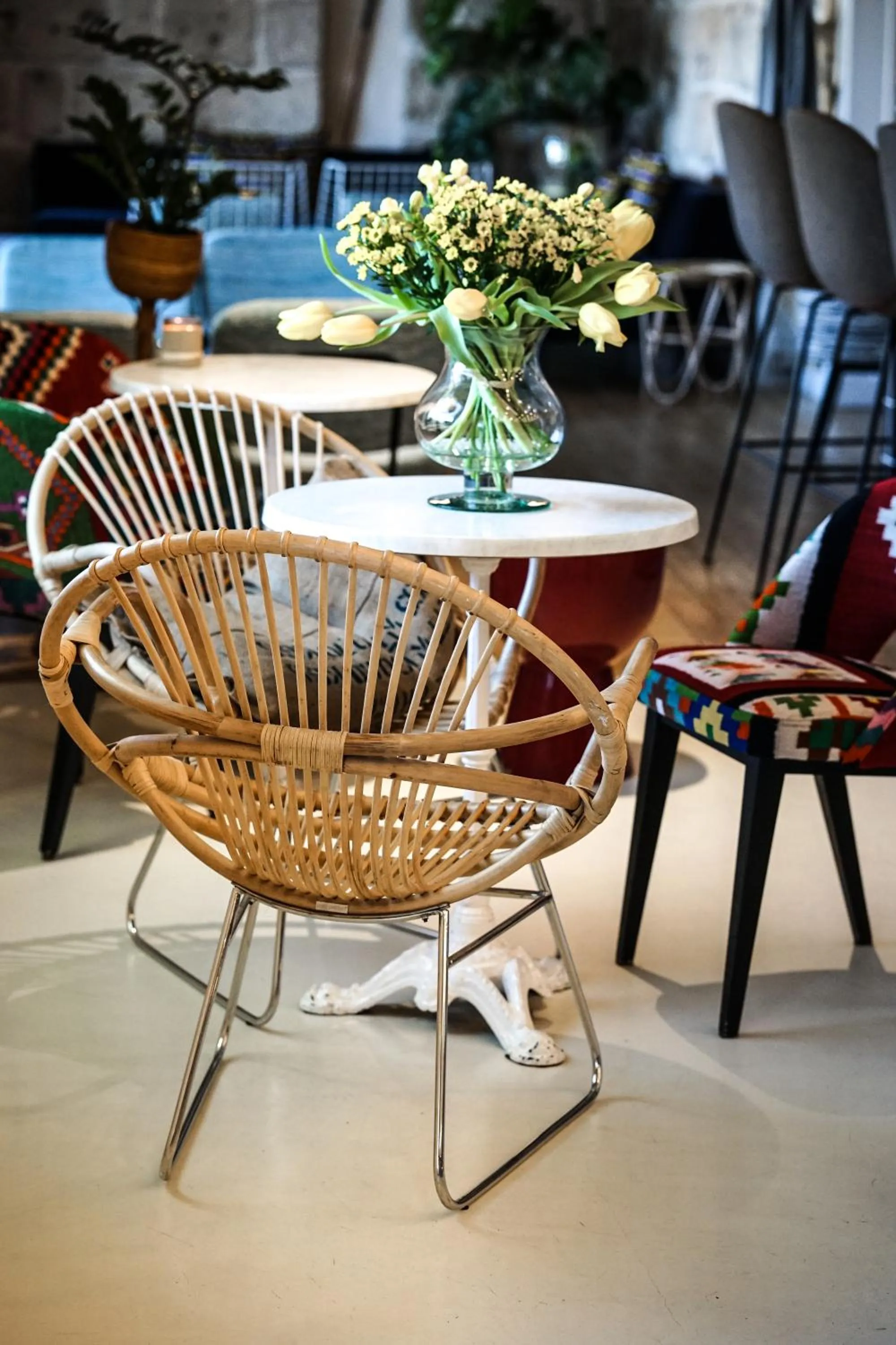 Lounge or bar in Hôtel Le Collonges TV connecté wifi Netflix