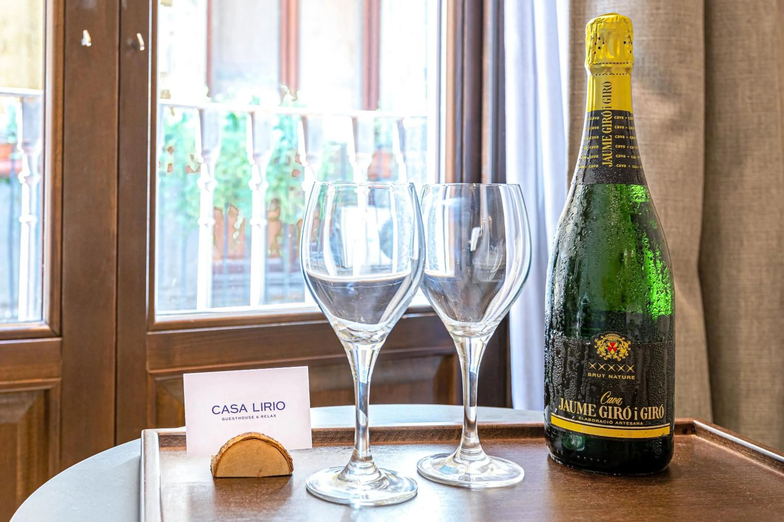 Drinks in Casa Lirio