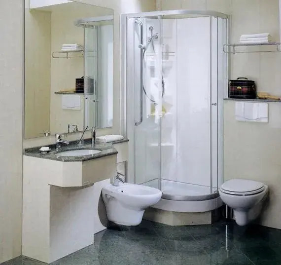 Family Room with Private Bathroom in Hotel Ristorante Vapore Family Room with Private Bathroom in Hotel Ristorante Vapore