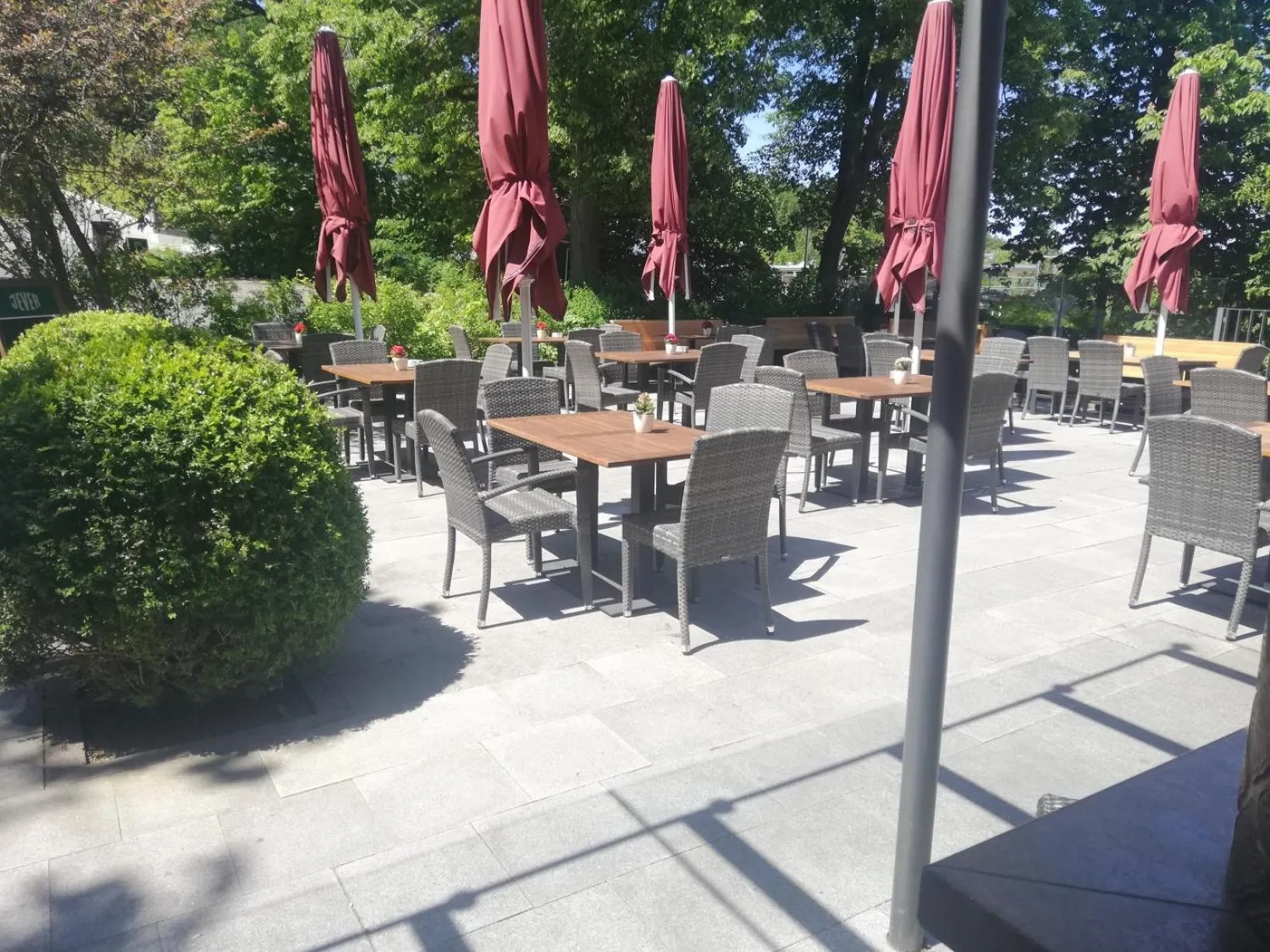 Restaurant/places to eat in Das Bergschlösschen