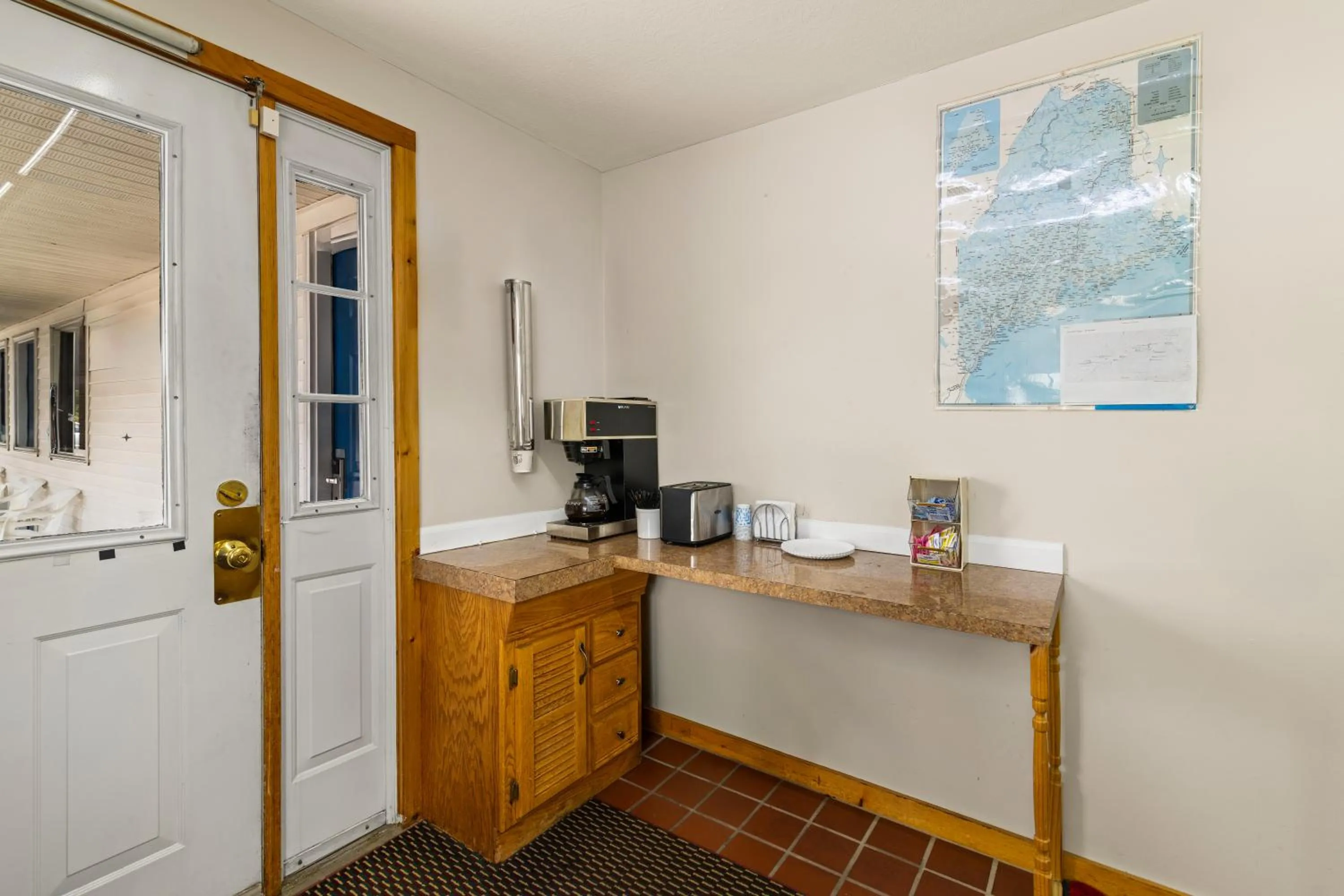 Coffee/tea facilities in Americas Best Value Inn Biddeford