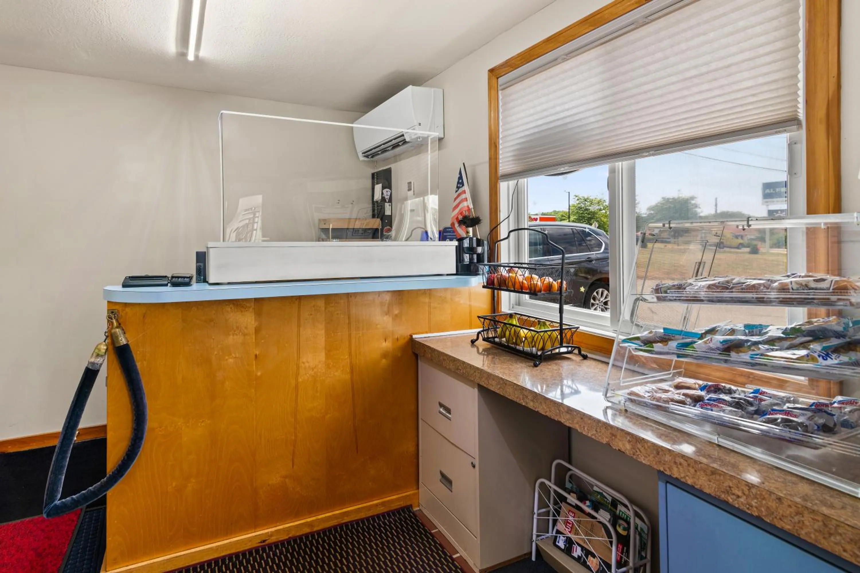 Food and drinks in Americas Best Value Inn Biddeford