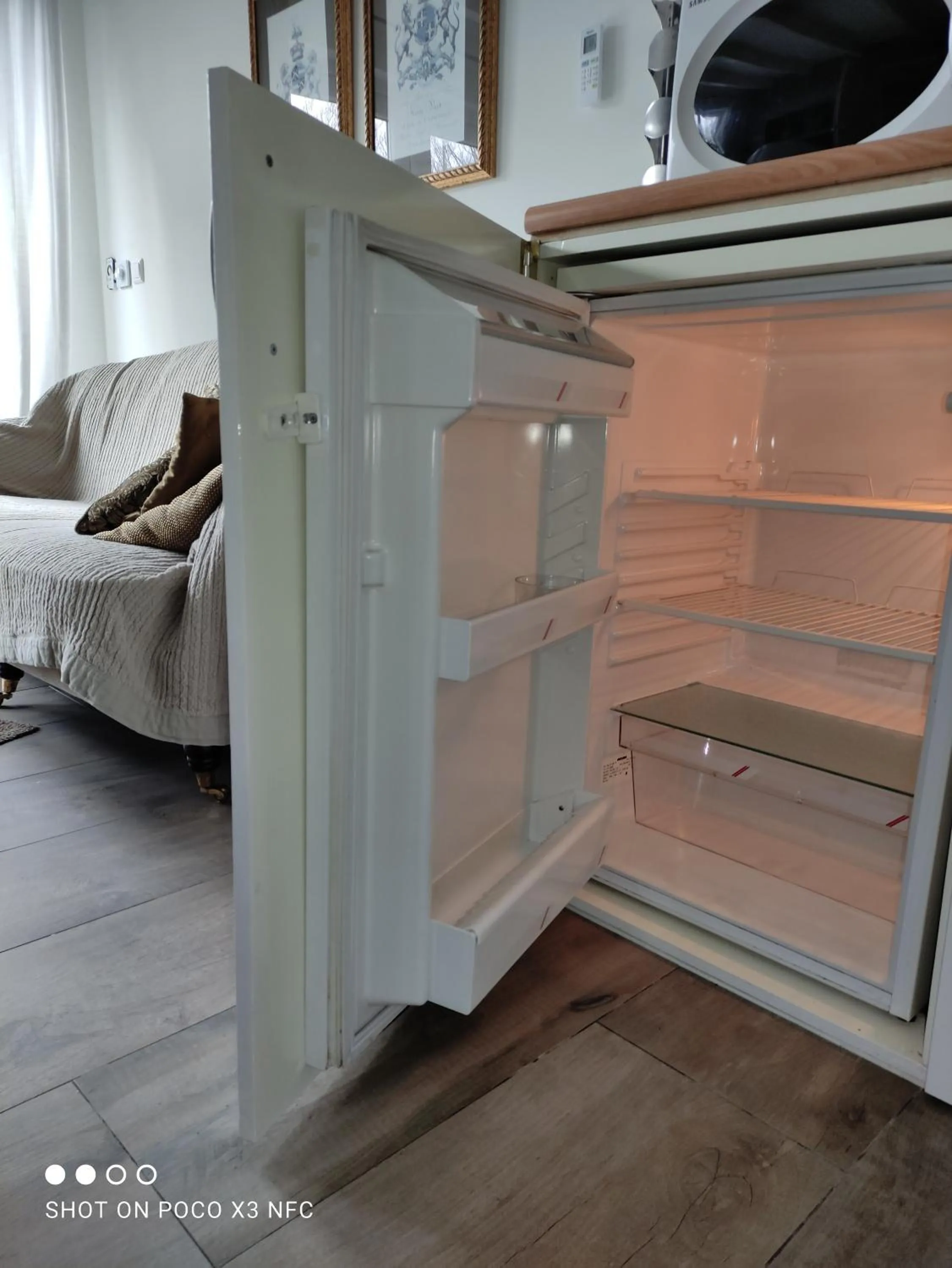 Kitchen or kitchenette, Bed in B&B Het Zwanennest