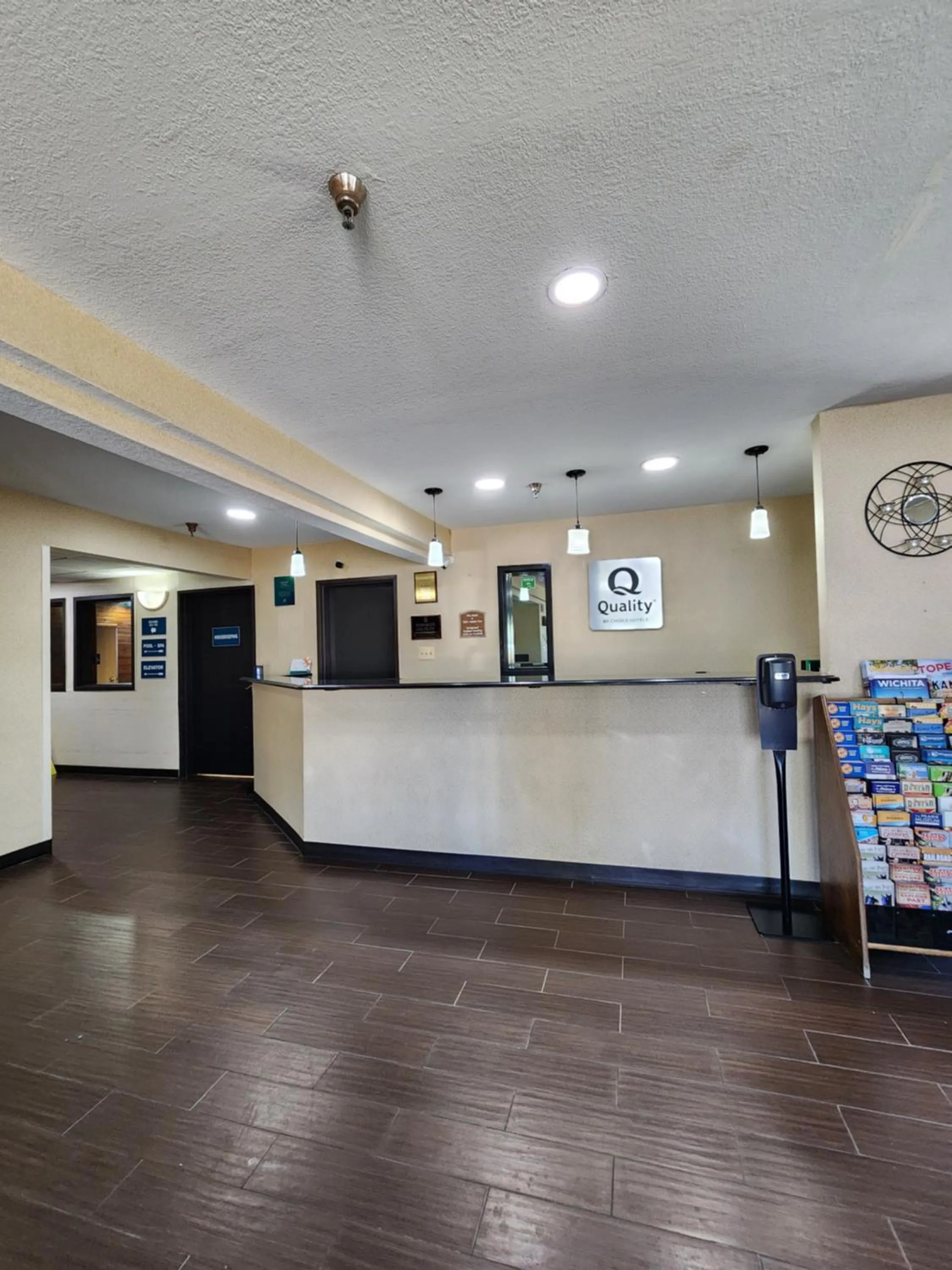 Lobby or reception in Quality Inn I-70 at Wanamaker