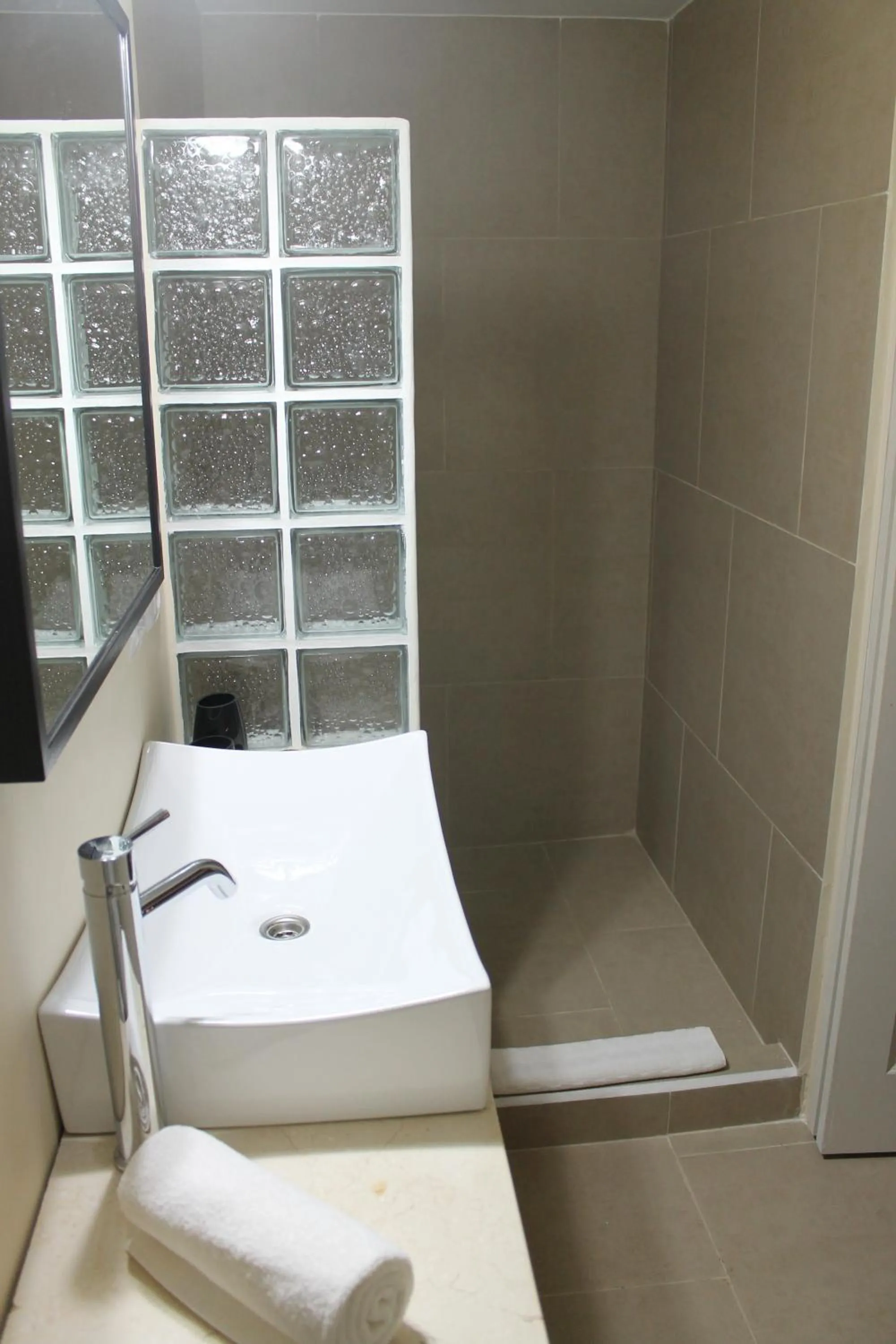 Bathroom in Eden Beach Resort - Bonaire