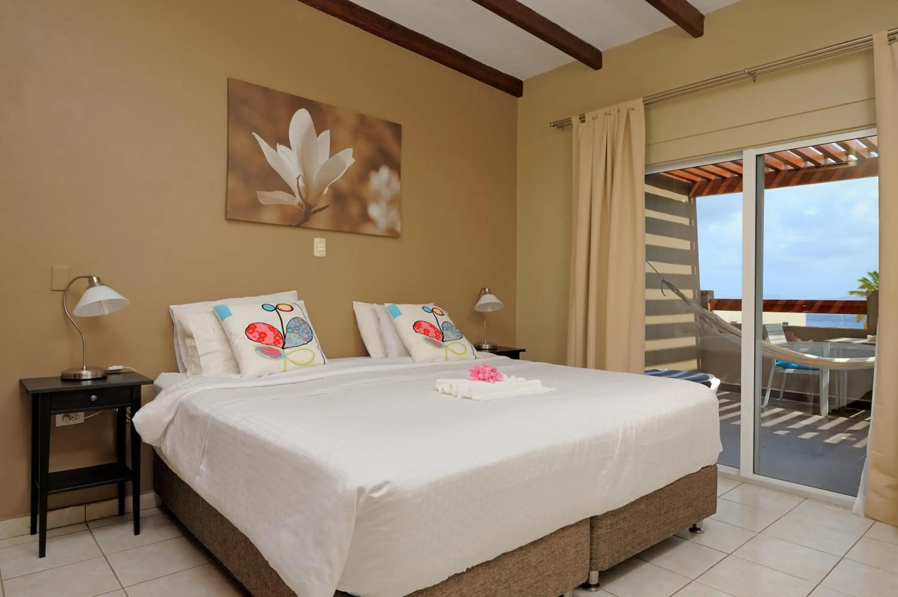 King or Twin Room in Eden Beach Resort - Bonaire King or Twin Room in Eden Beach Resort - Bonaire
