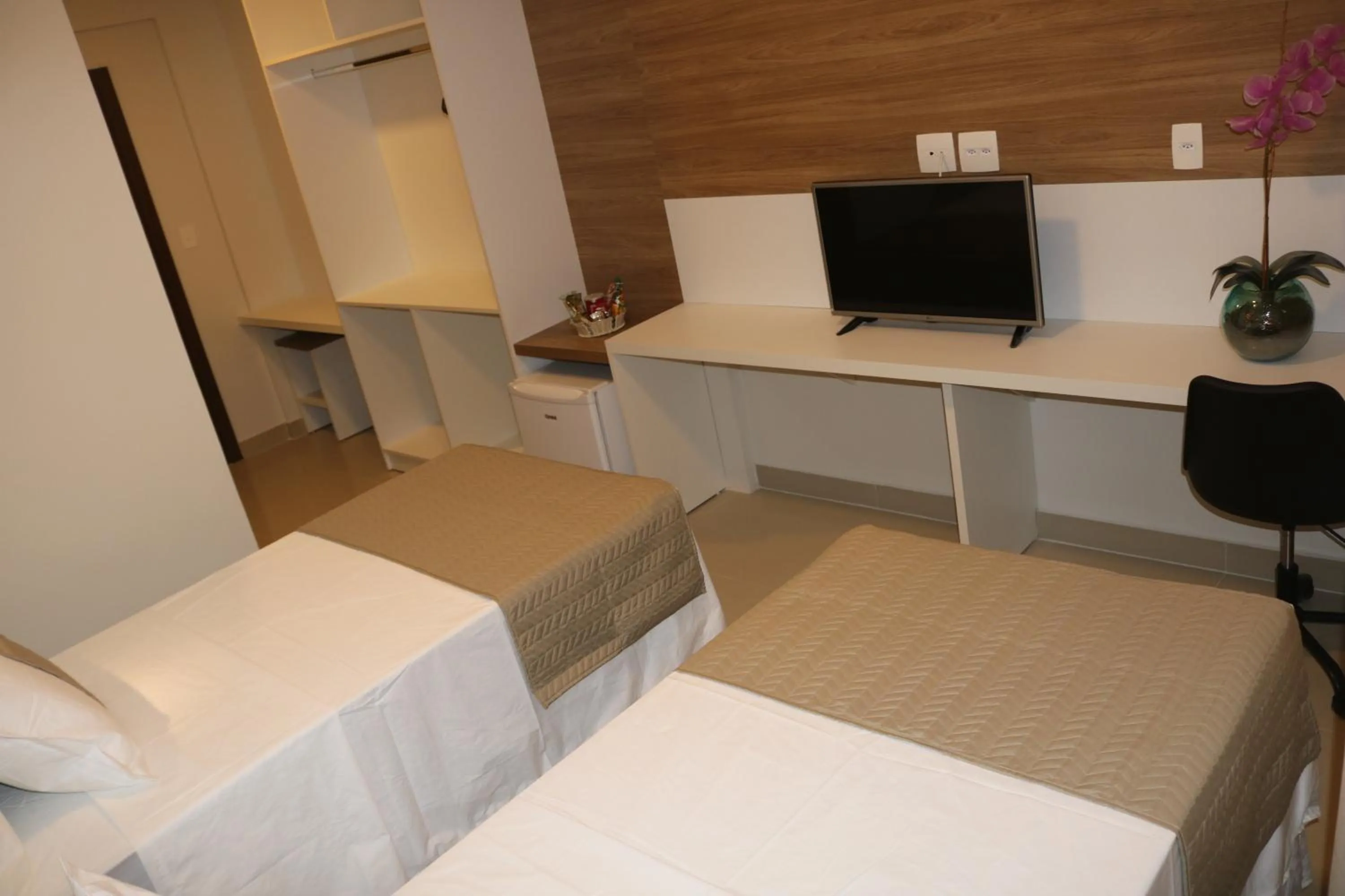 Bed in Bristol Aline Alagoas