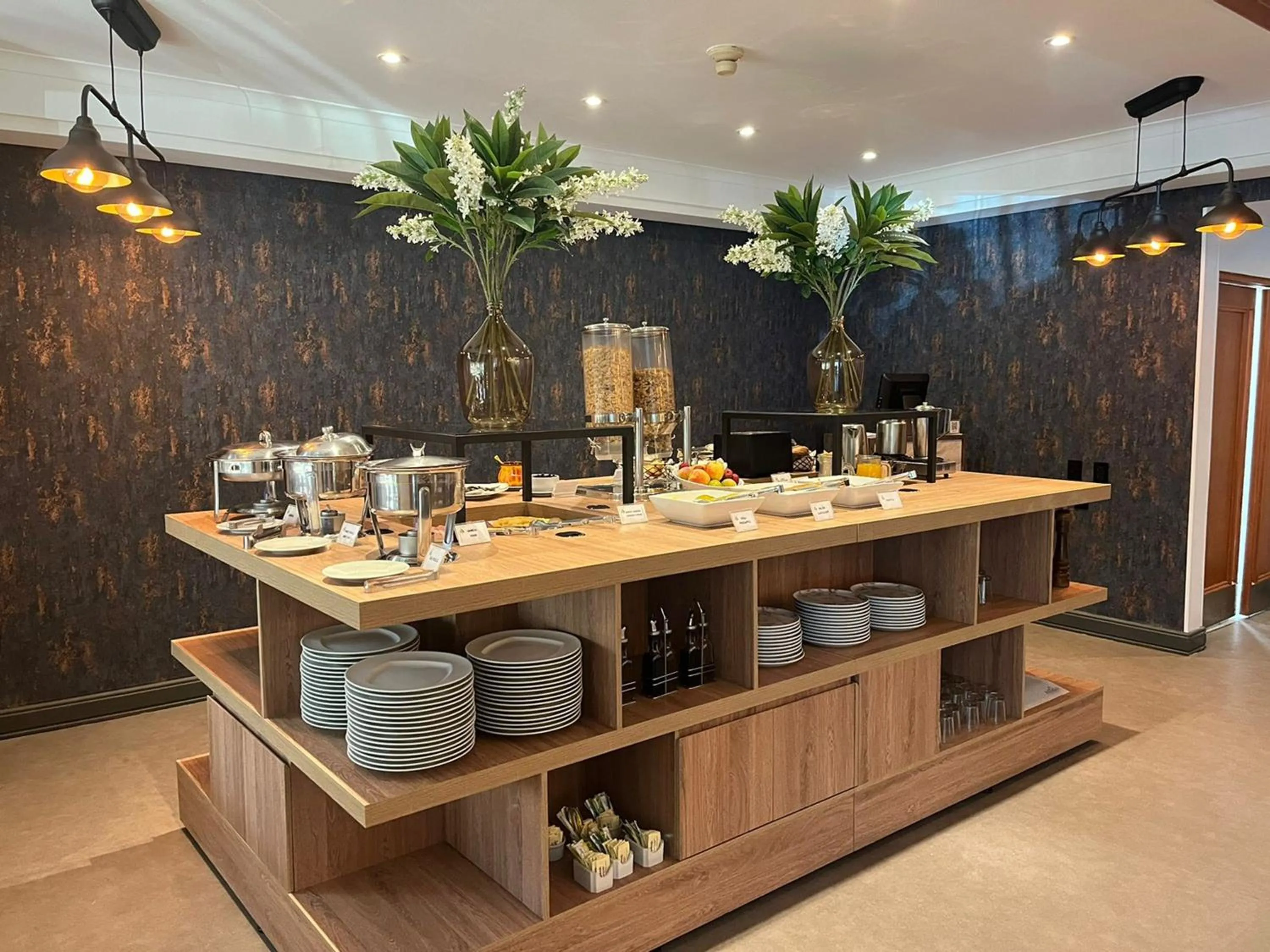 Restaurant/places to eat in Hotel Parque 97