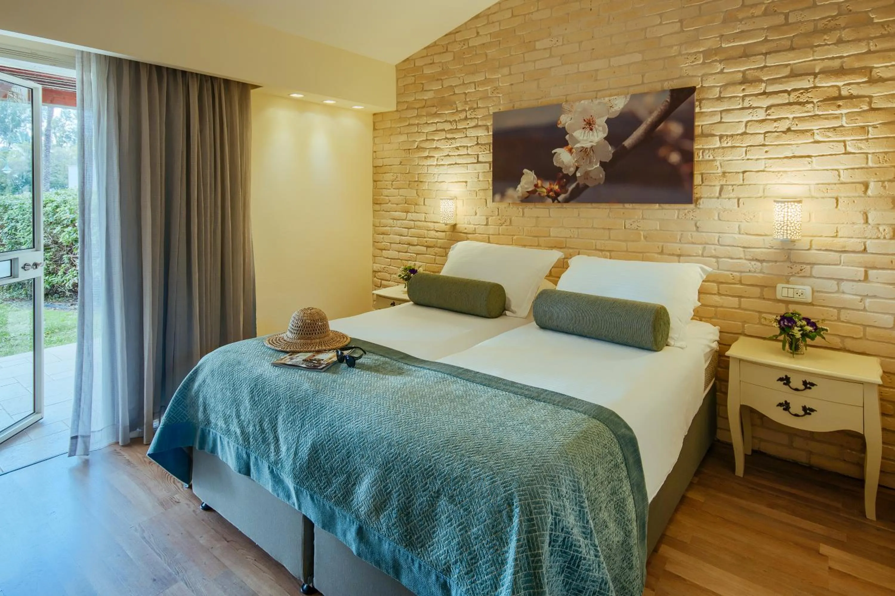 Bed in Kinar Galilee