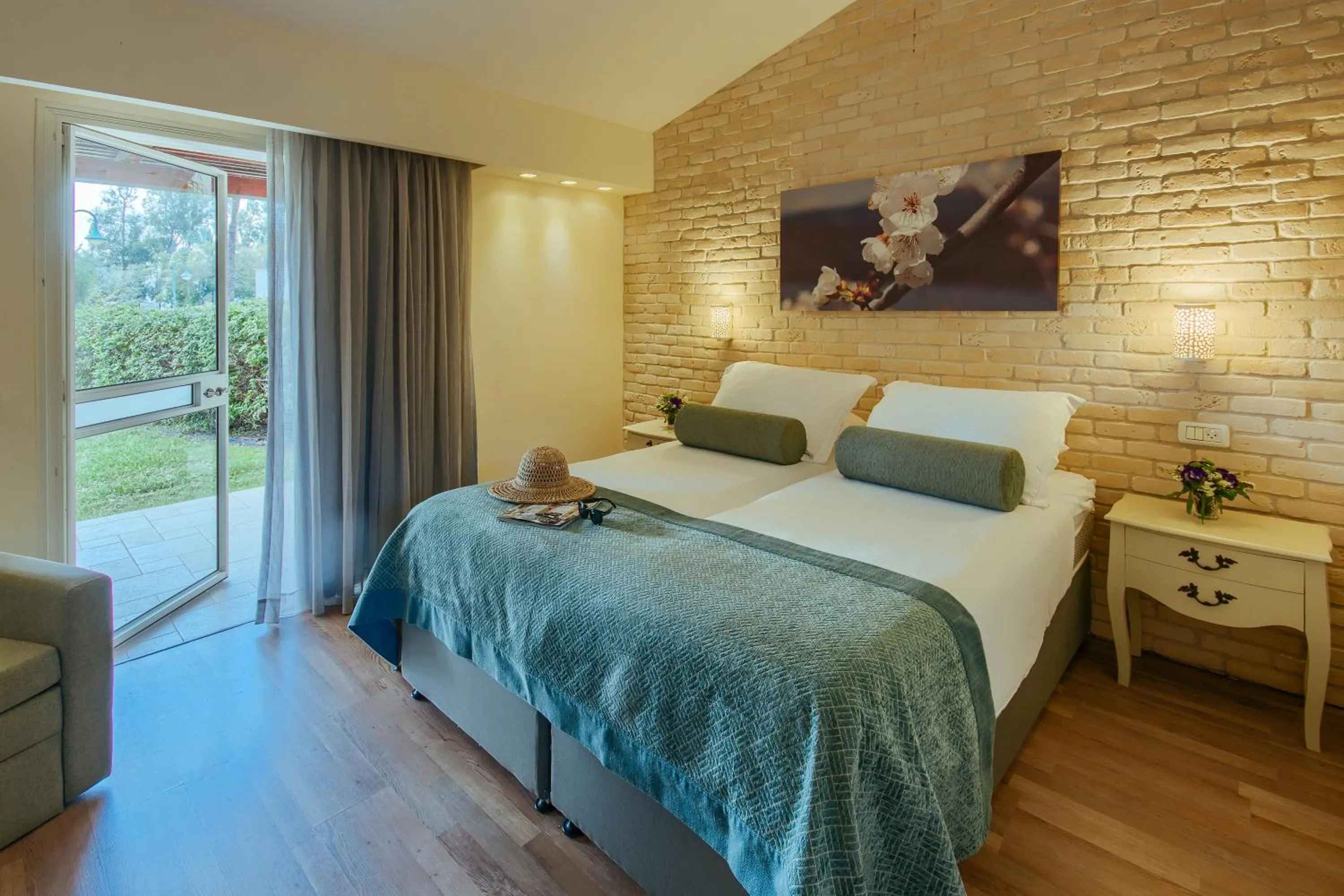 Bed in Kinar Galilee