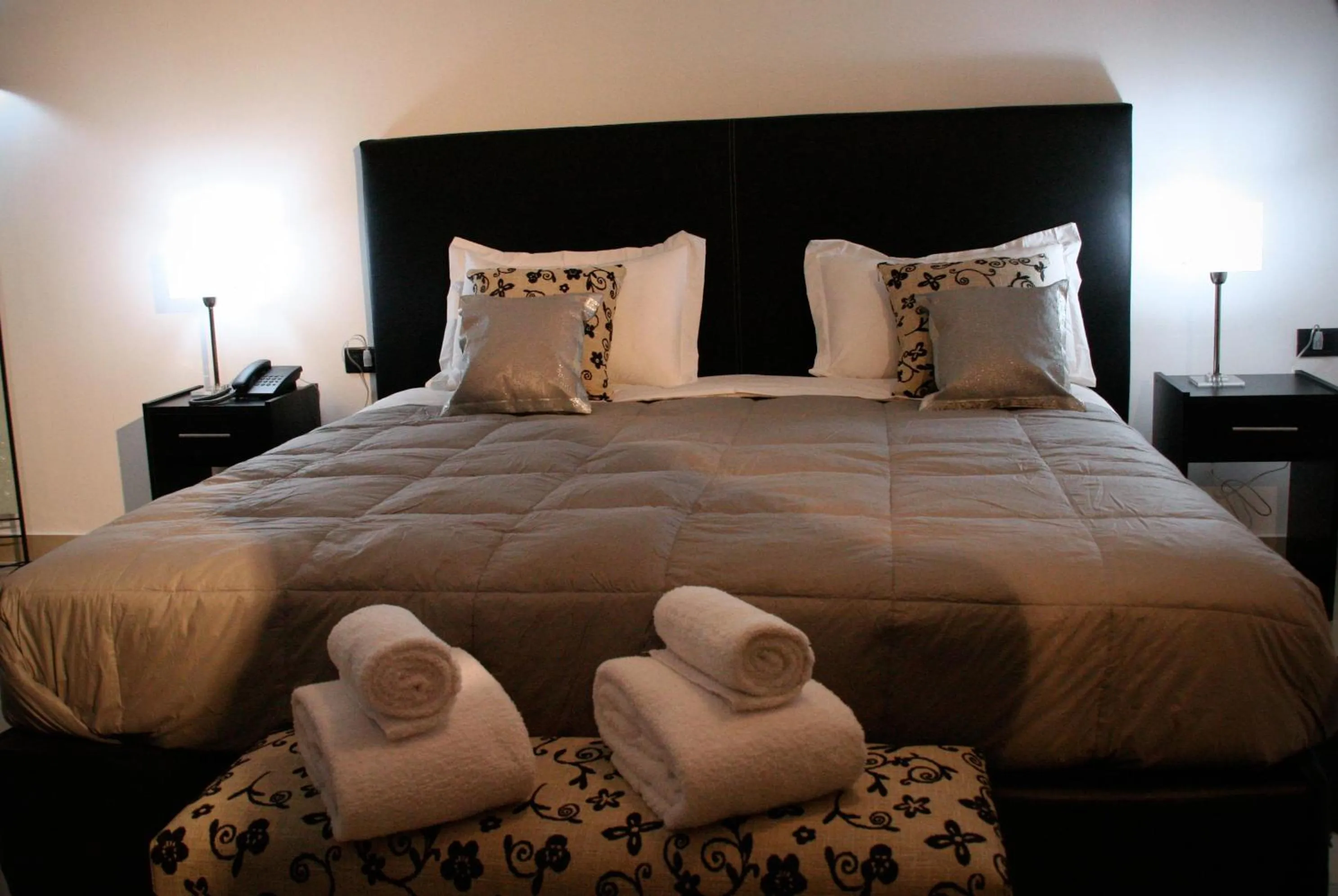 Decorative detail, Bed in Hotel Solar Norte