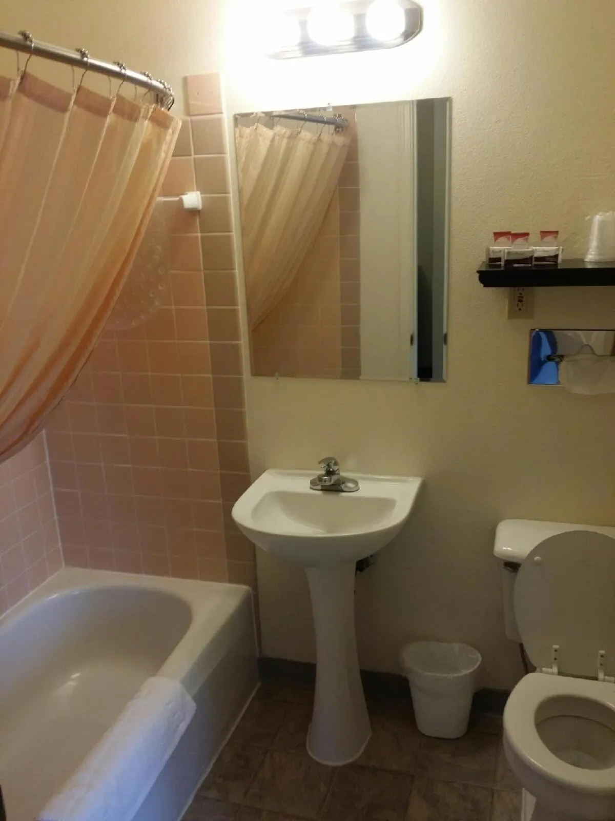 Bathroom in Riverview Lodge