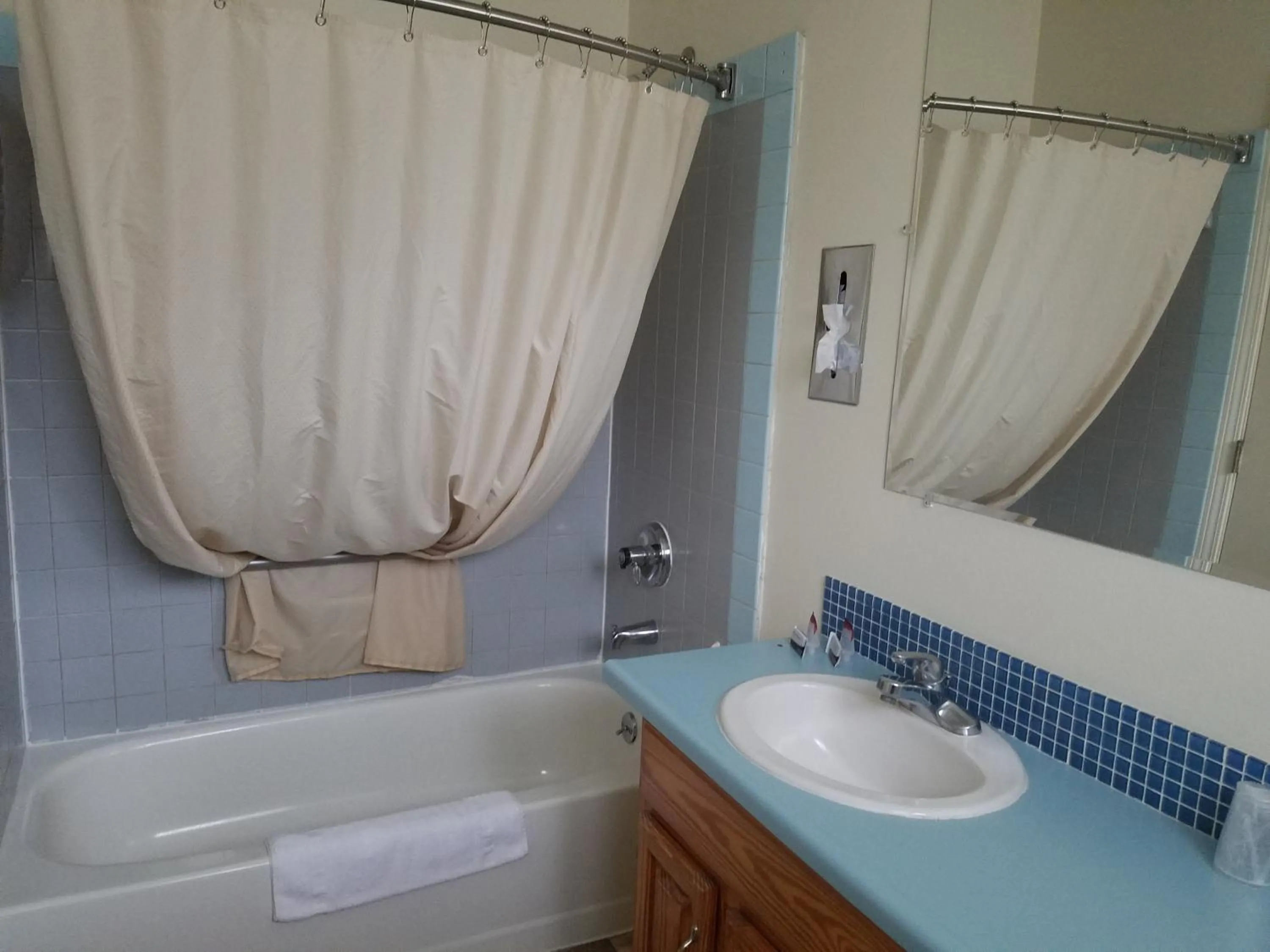 Bathroom in Riverview Lodge