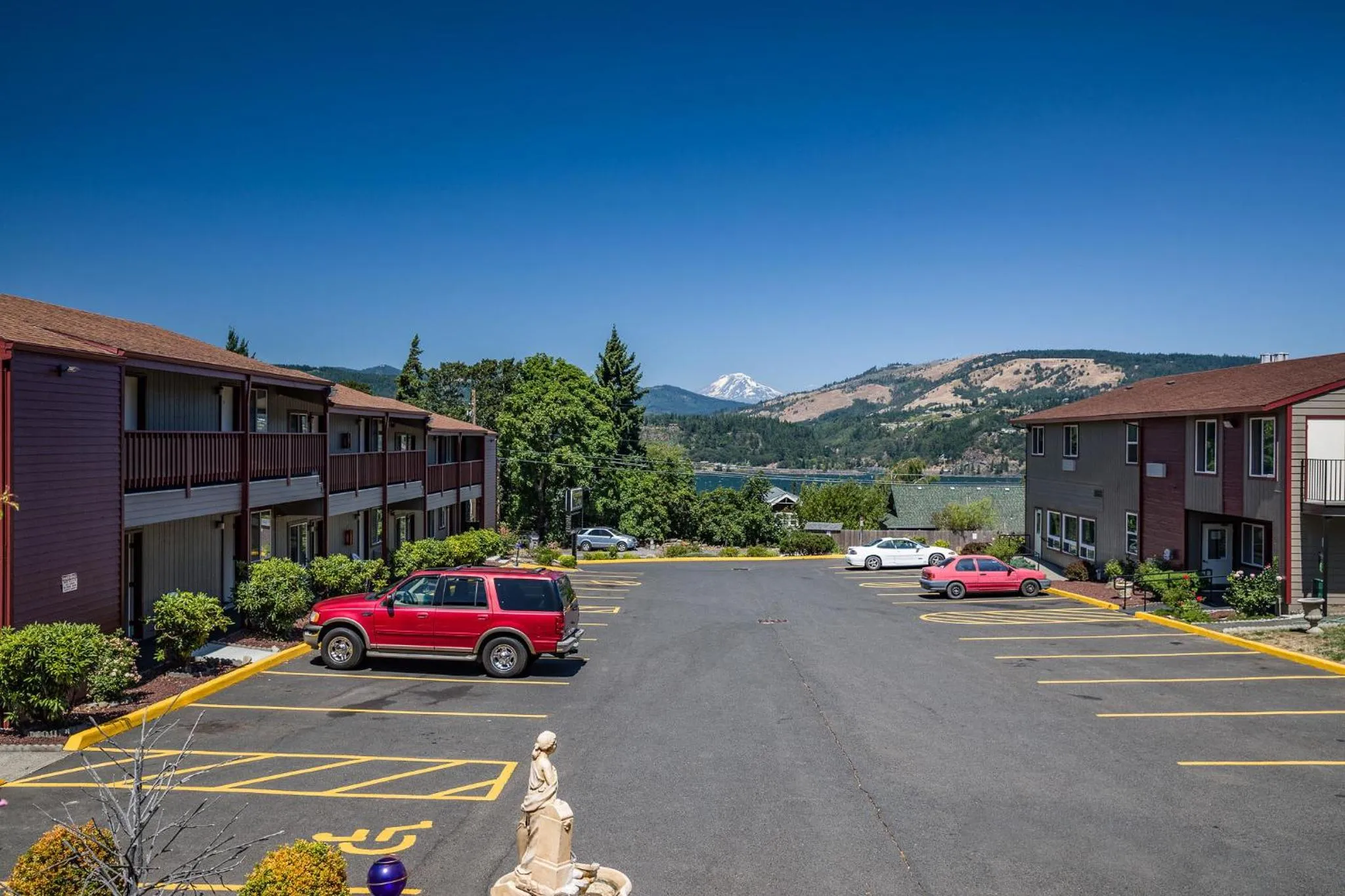 Property building in Riverview Lodge