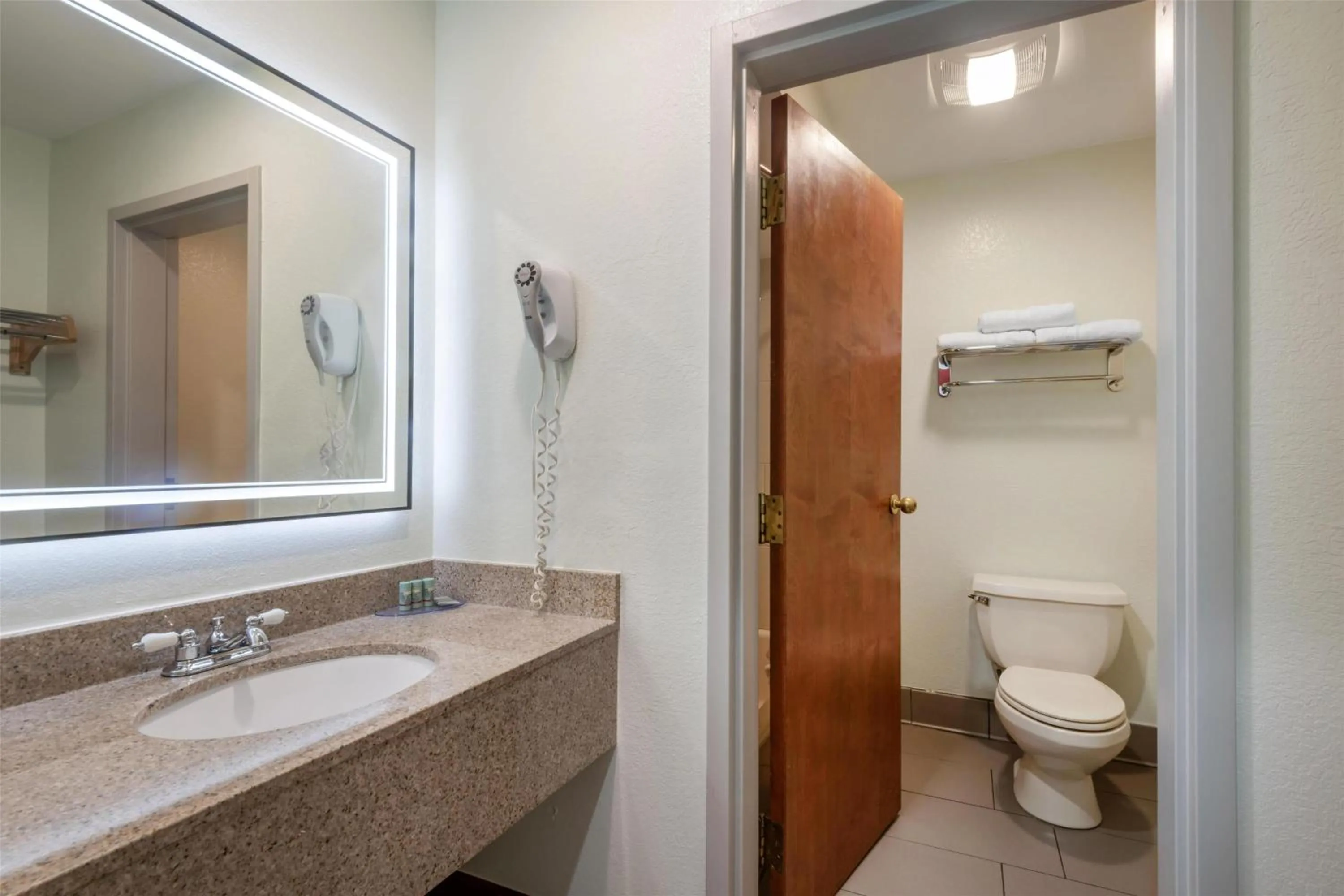 Bathroom in Best Western West Greenwich Inn