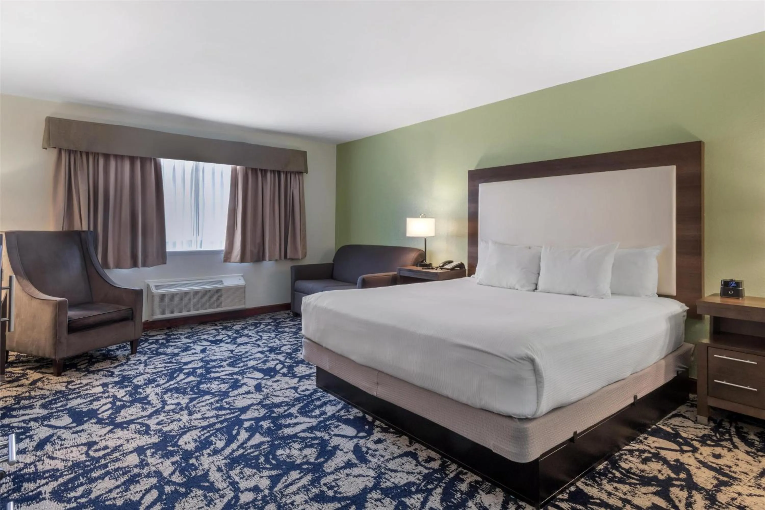 Bedroom, Bed in Best Western West Greenwich Inn