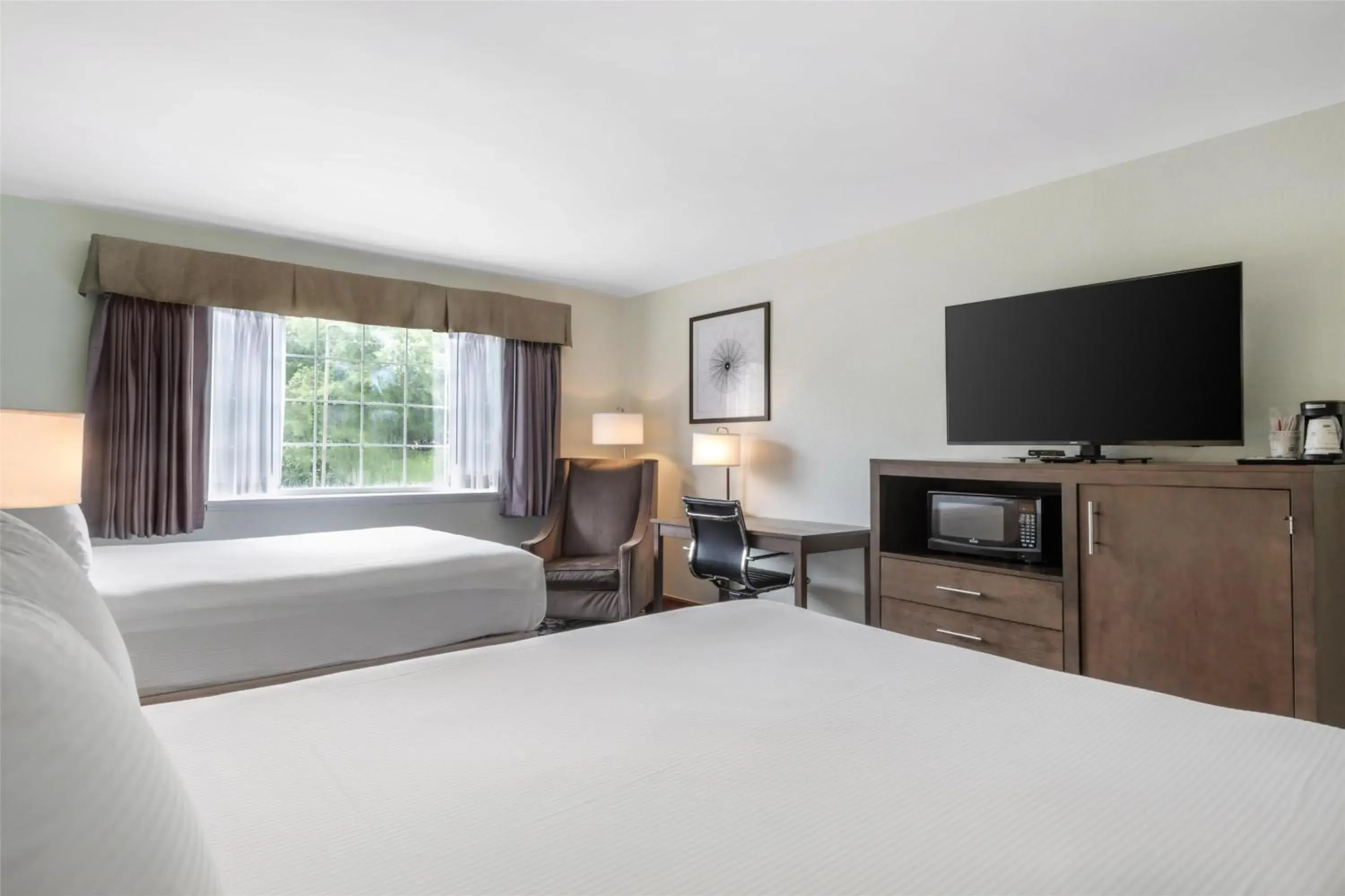 Queen Room with Two Queen Beds - Non-Smoking in Best Western West Greenwich Inn Queen Room with Two Queen Beds - Non-Smoking in Best Western West Greenwich Inn