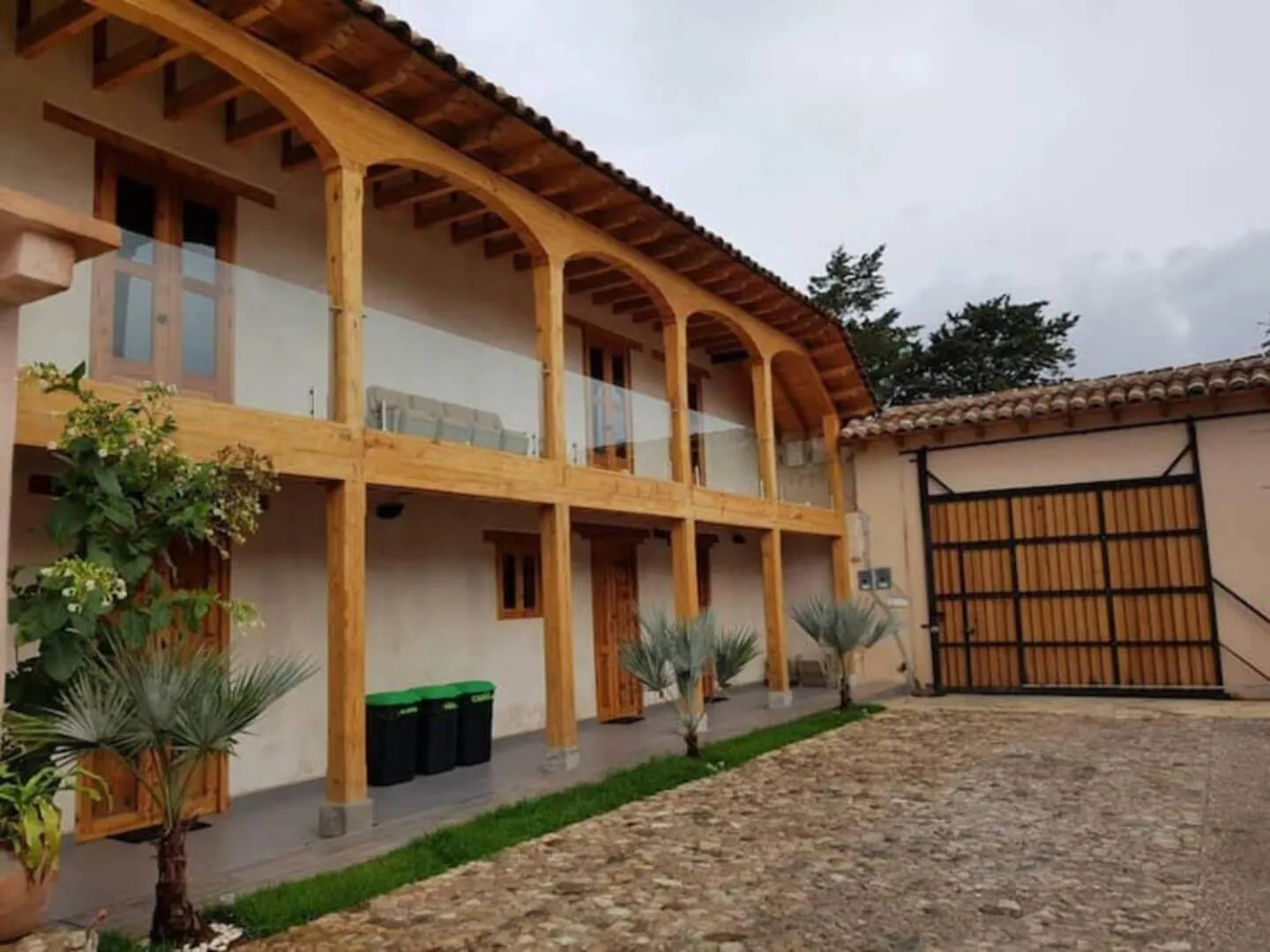 Property building in Hotel Jardines Del Carmen