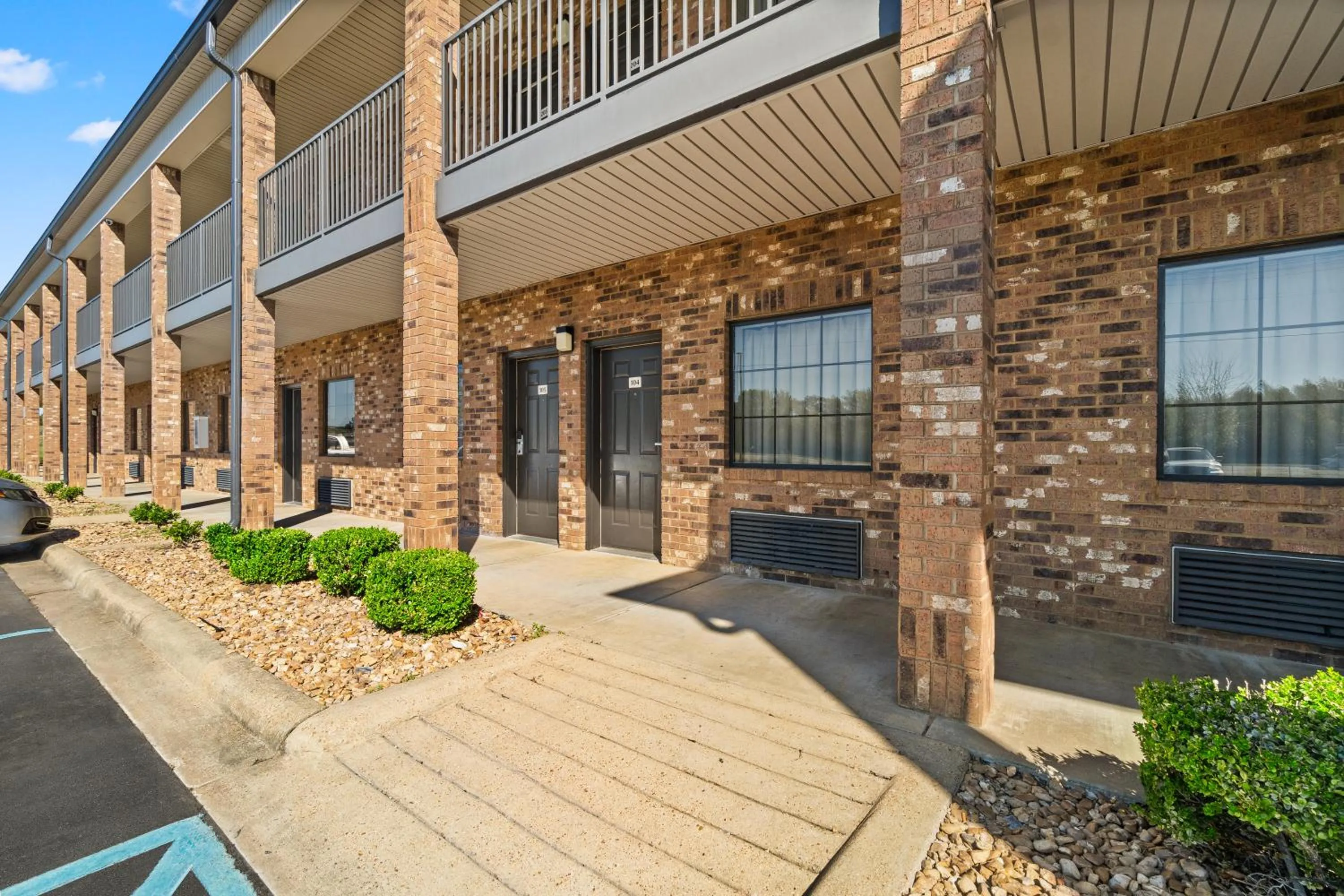 Property building in Americas Best Value Inn Byhalia