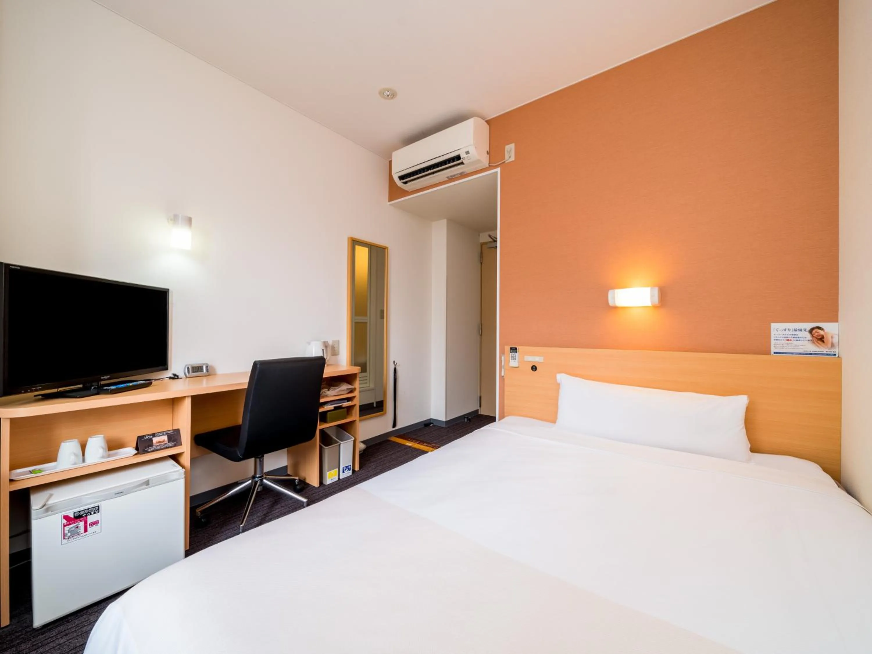 Photo of the whole room, Bed in Super Hotel Nara Yamato Koriyama