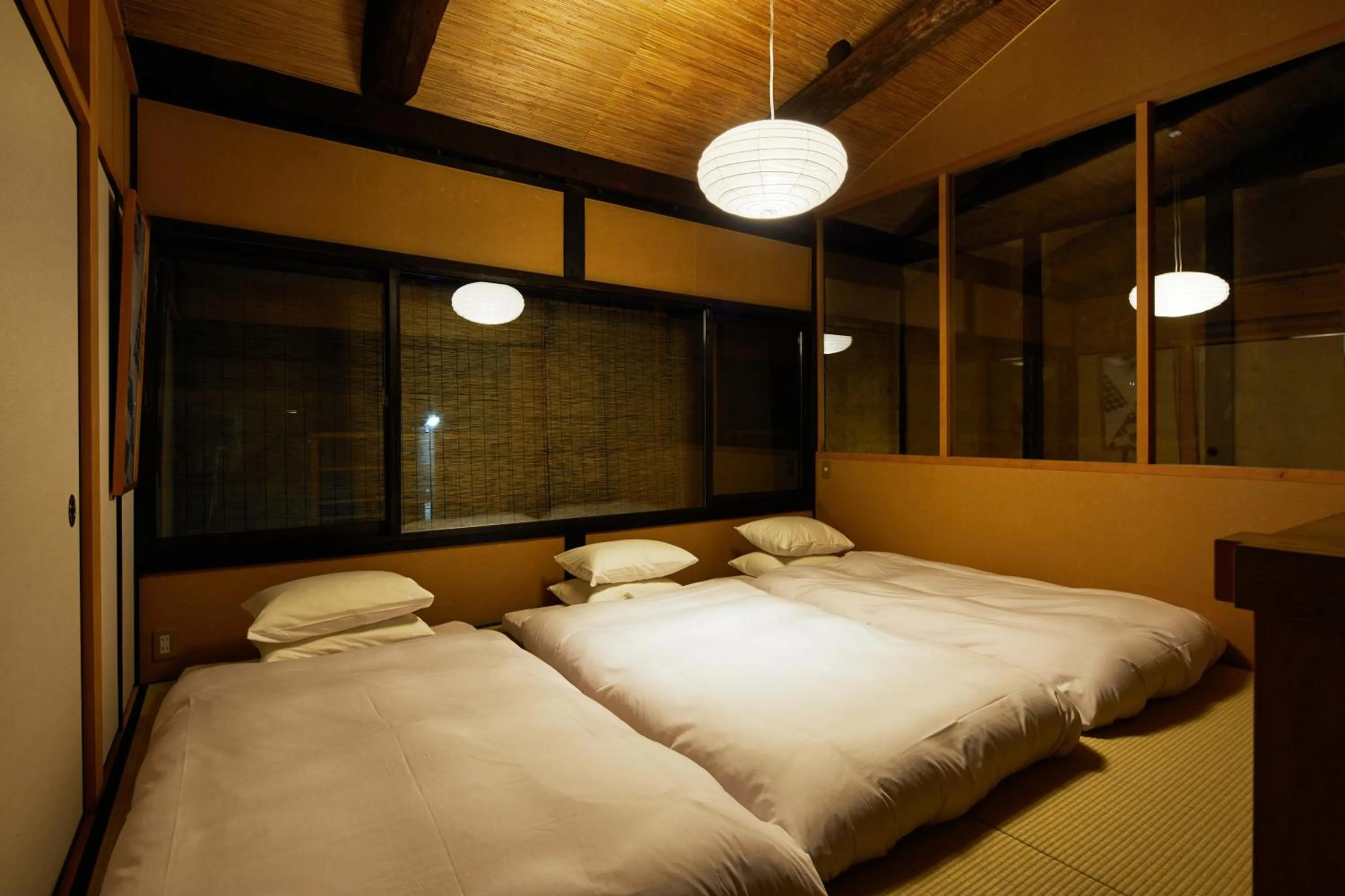 Bedroom, Bed in Marukyo Gakurin-an