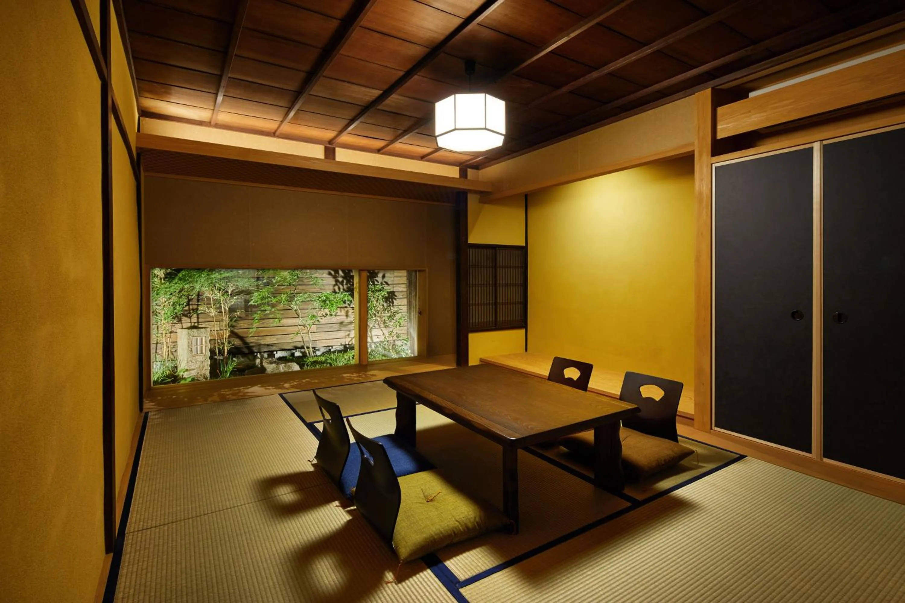 Living room in Marukyo Gakurin-an
