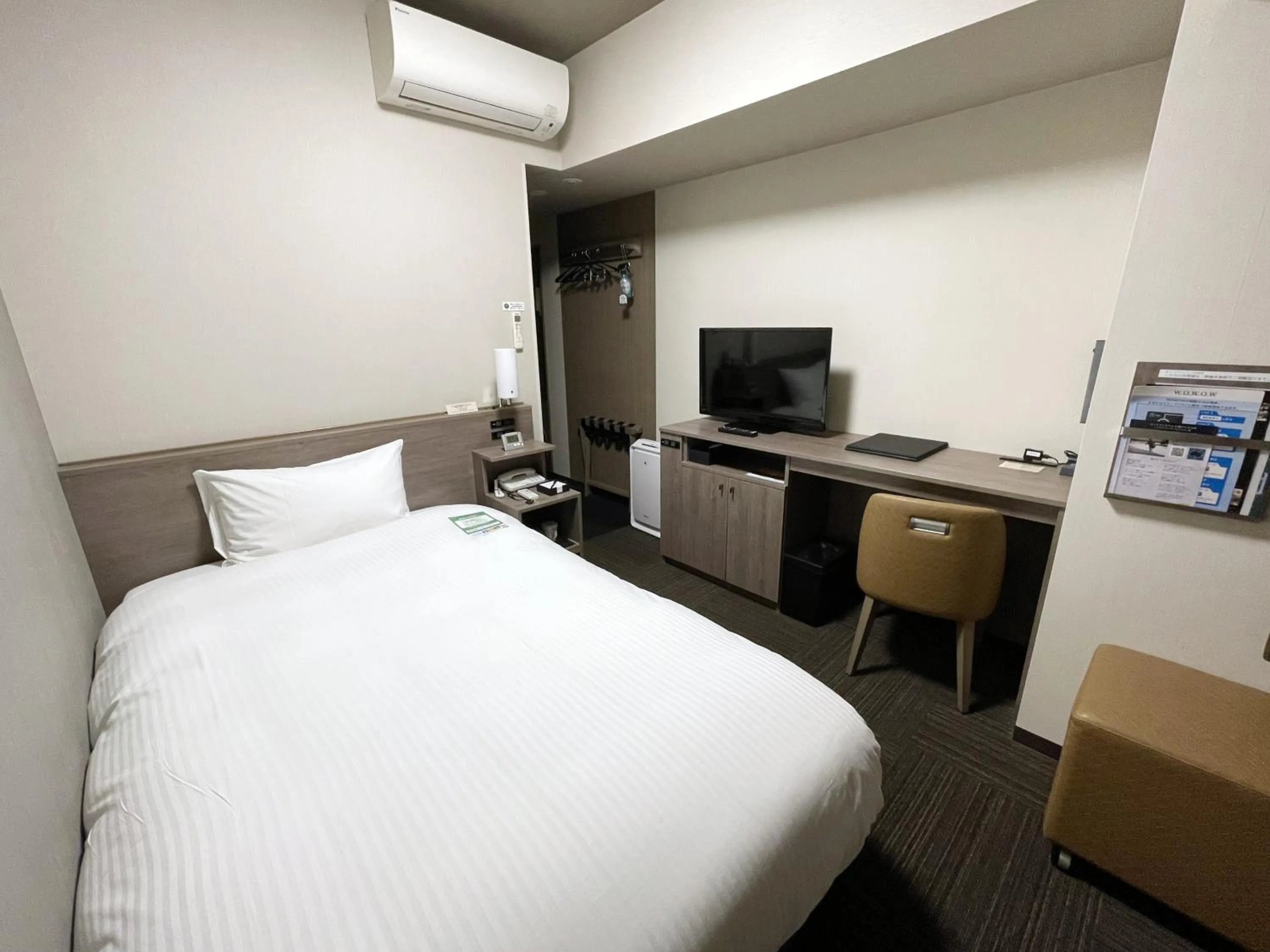 Photo of the whole room, Bed in HOTEL ROUTE-INN Osaka Takaishi -Hagoromo Ekimae-