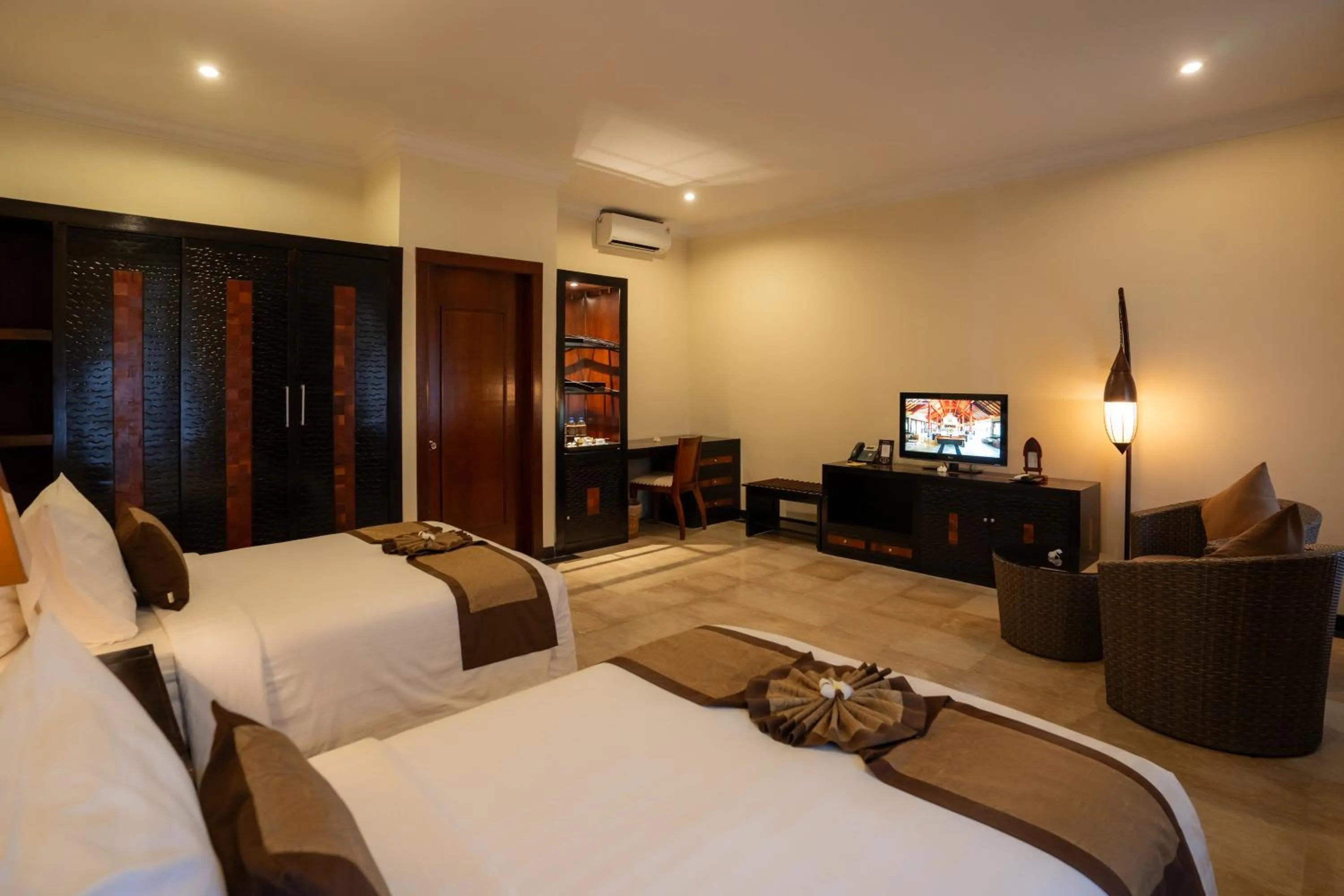 Bedroom, Bed in Ombak Sunset