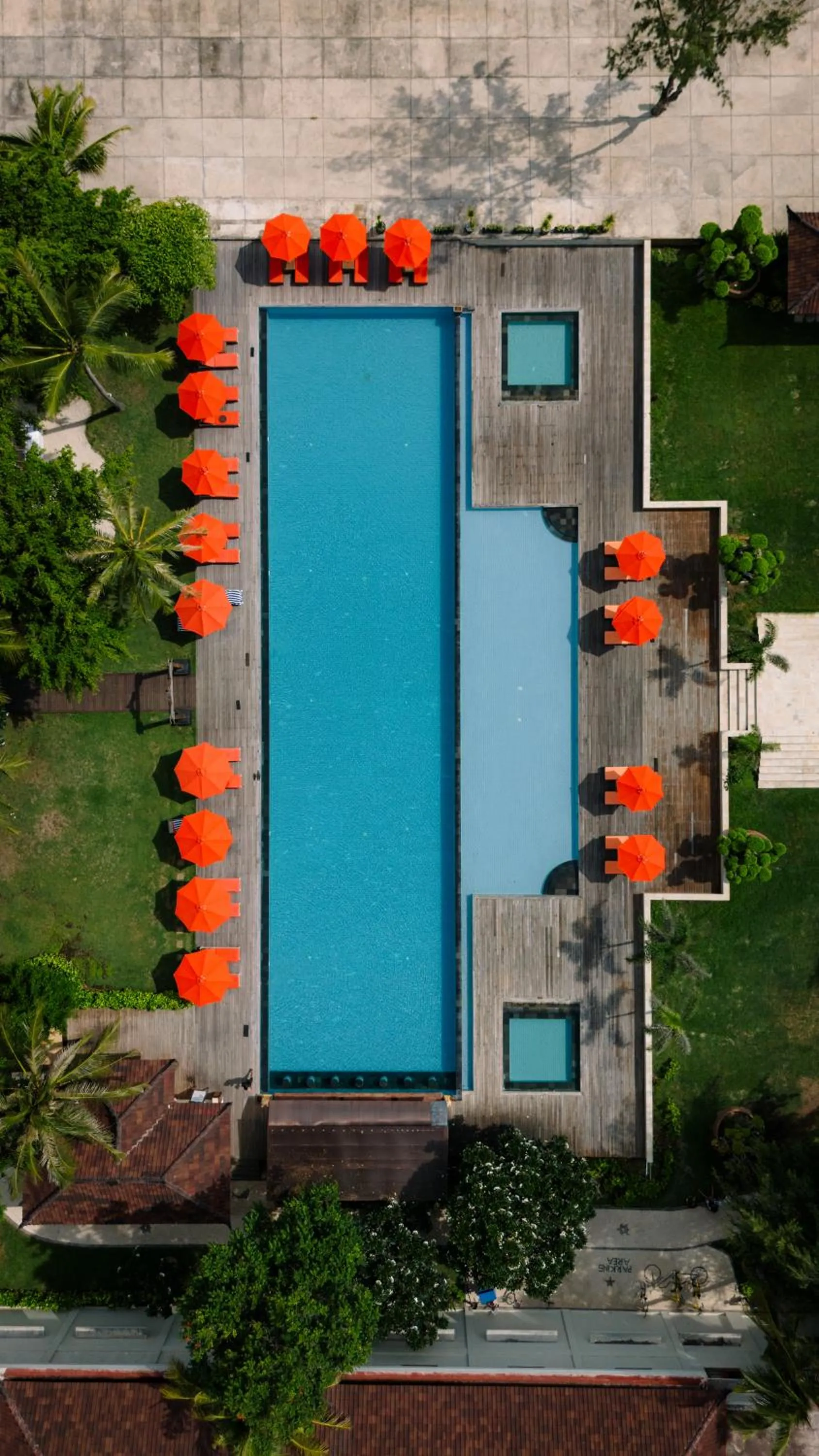 Swimming pool in Ombak Sunset