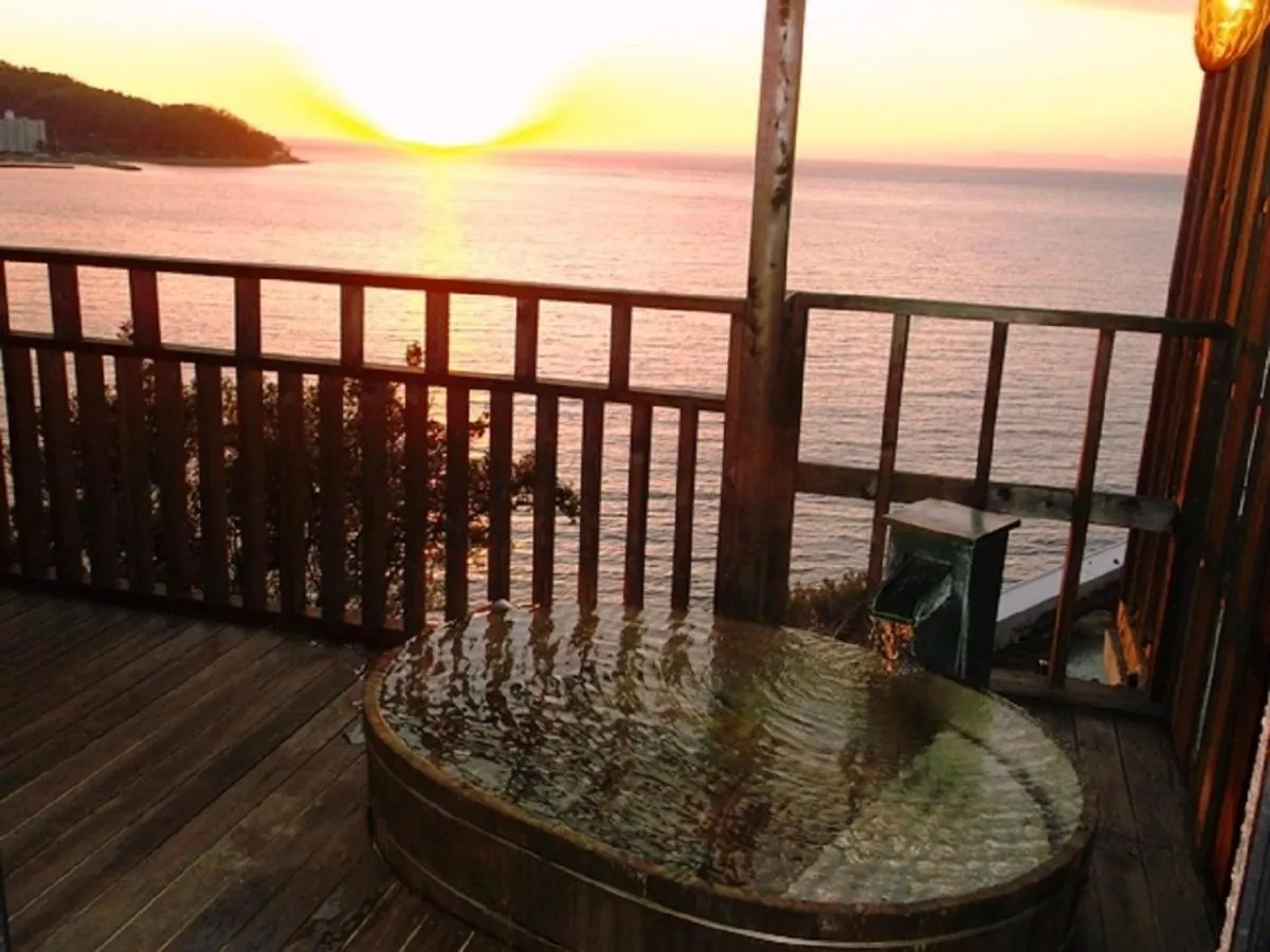 Property building in Itoen Hotel Toi