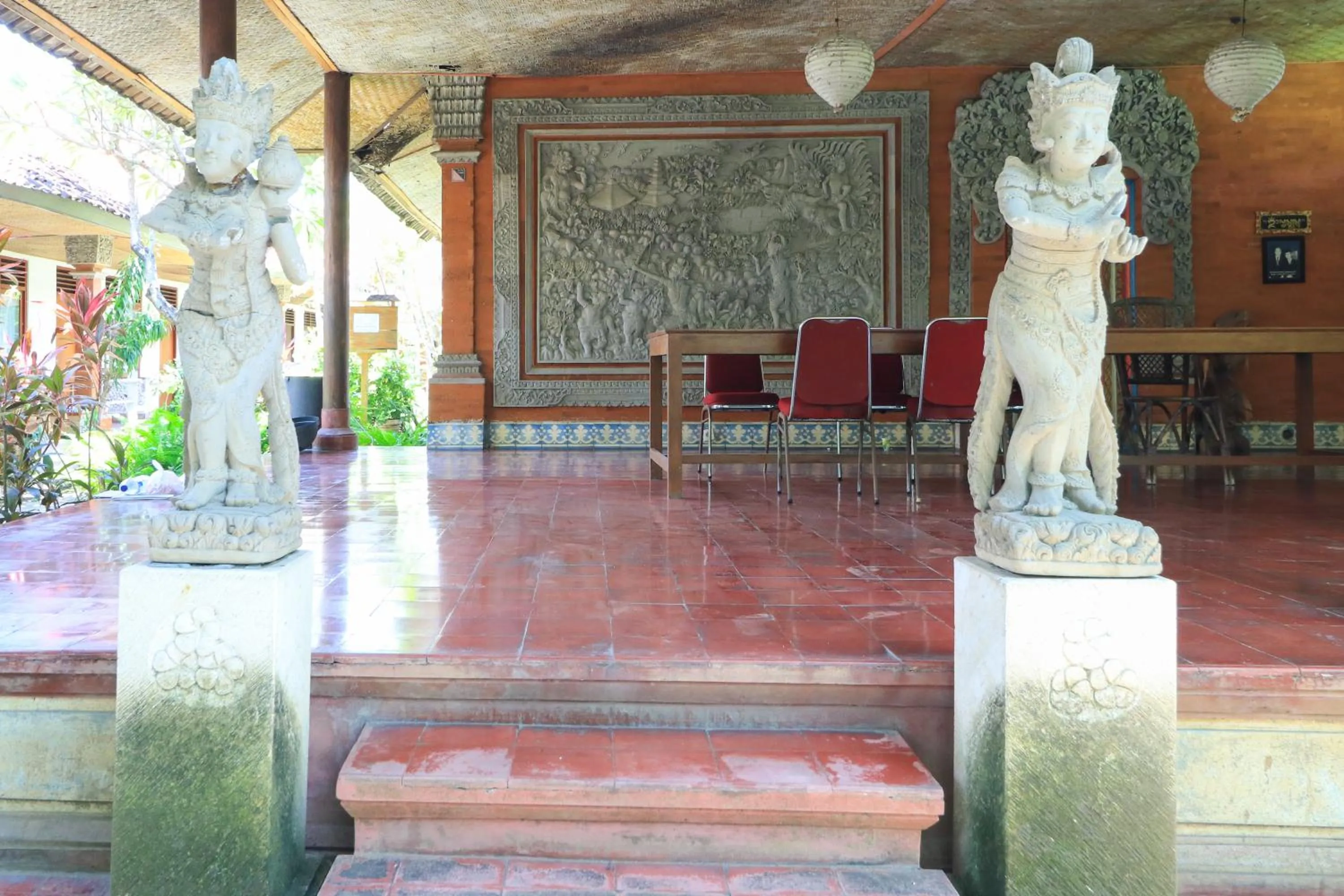 Lobby or reception in Mertha Jati Hotel