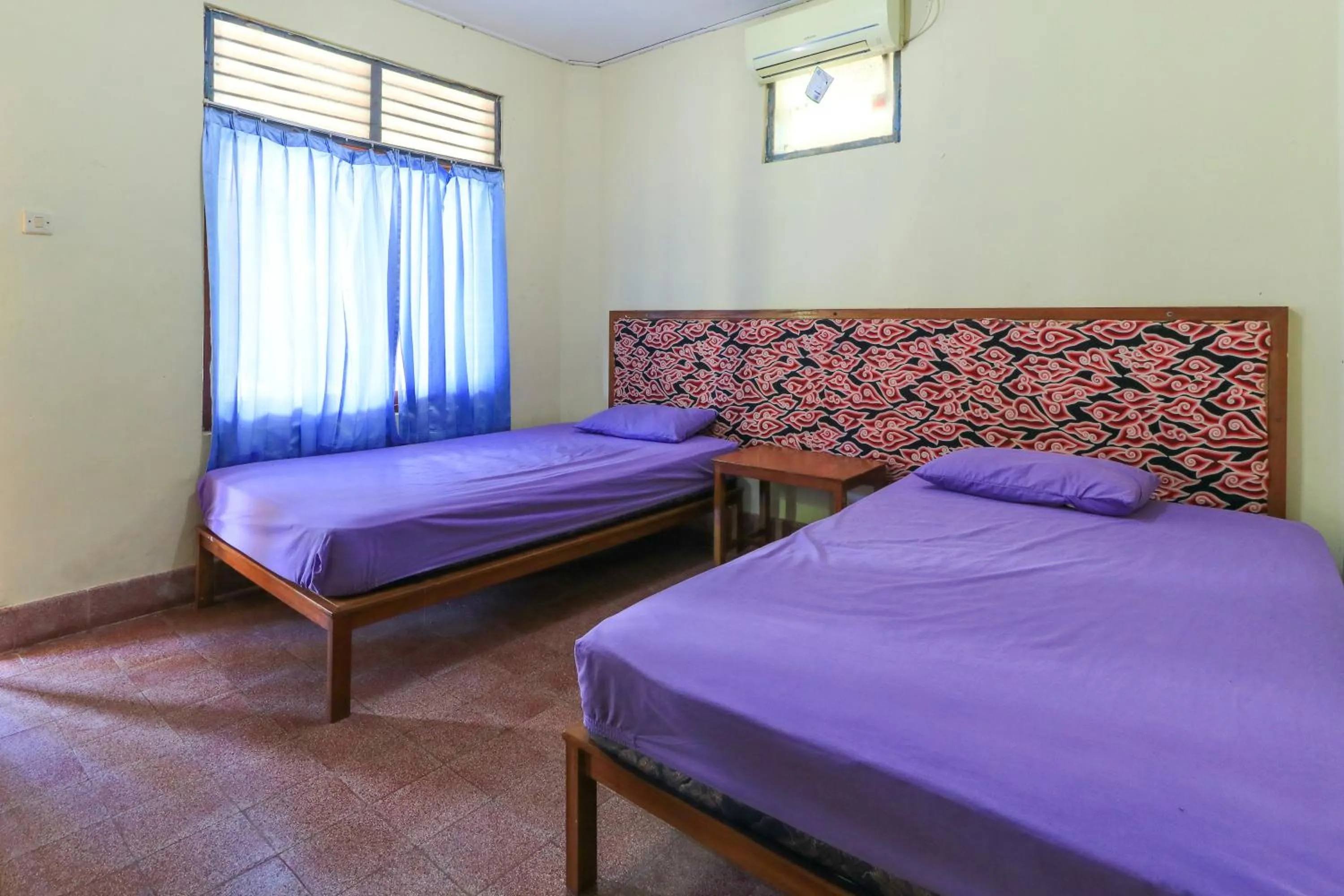 Bedroom, Bed in Mertha Jati Hotel