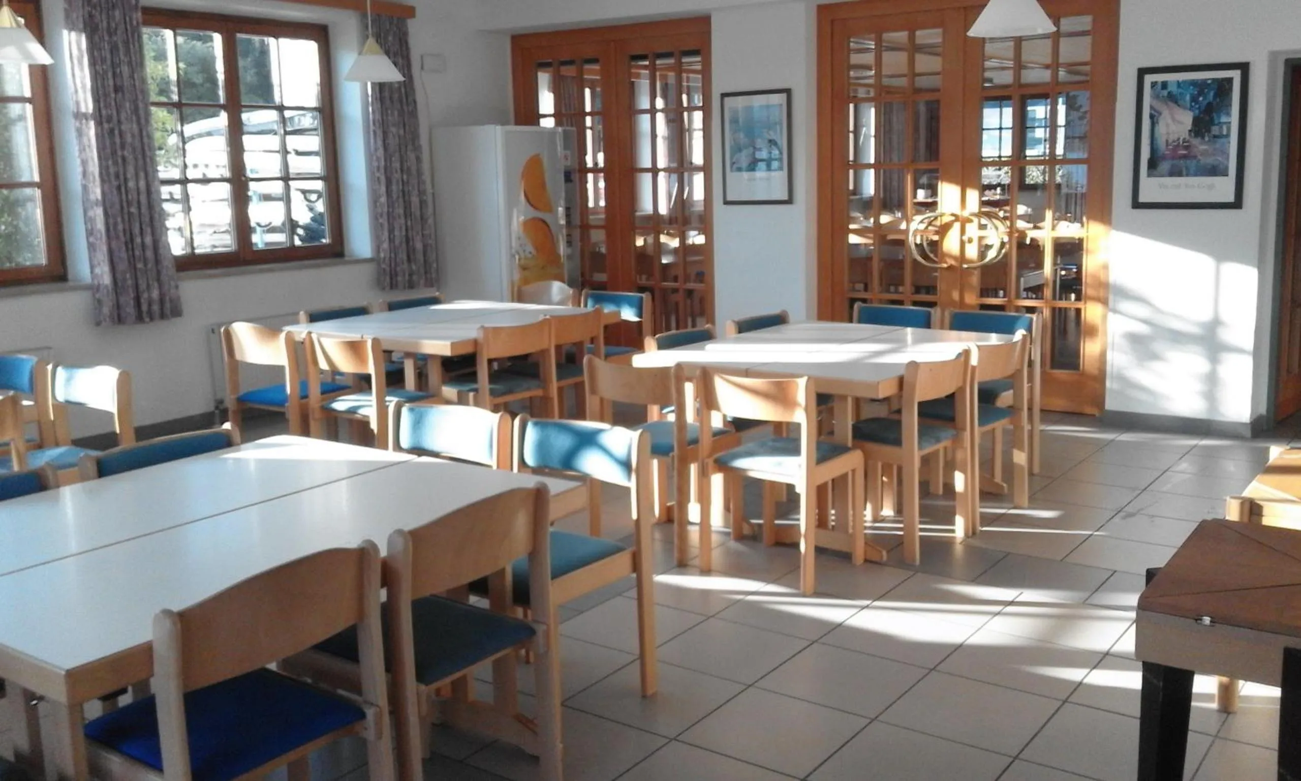 Communal lounge/ TV room in Junges Hotel Zell am See