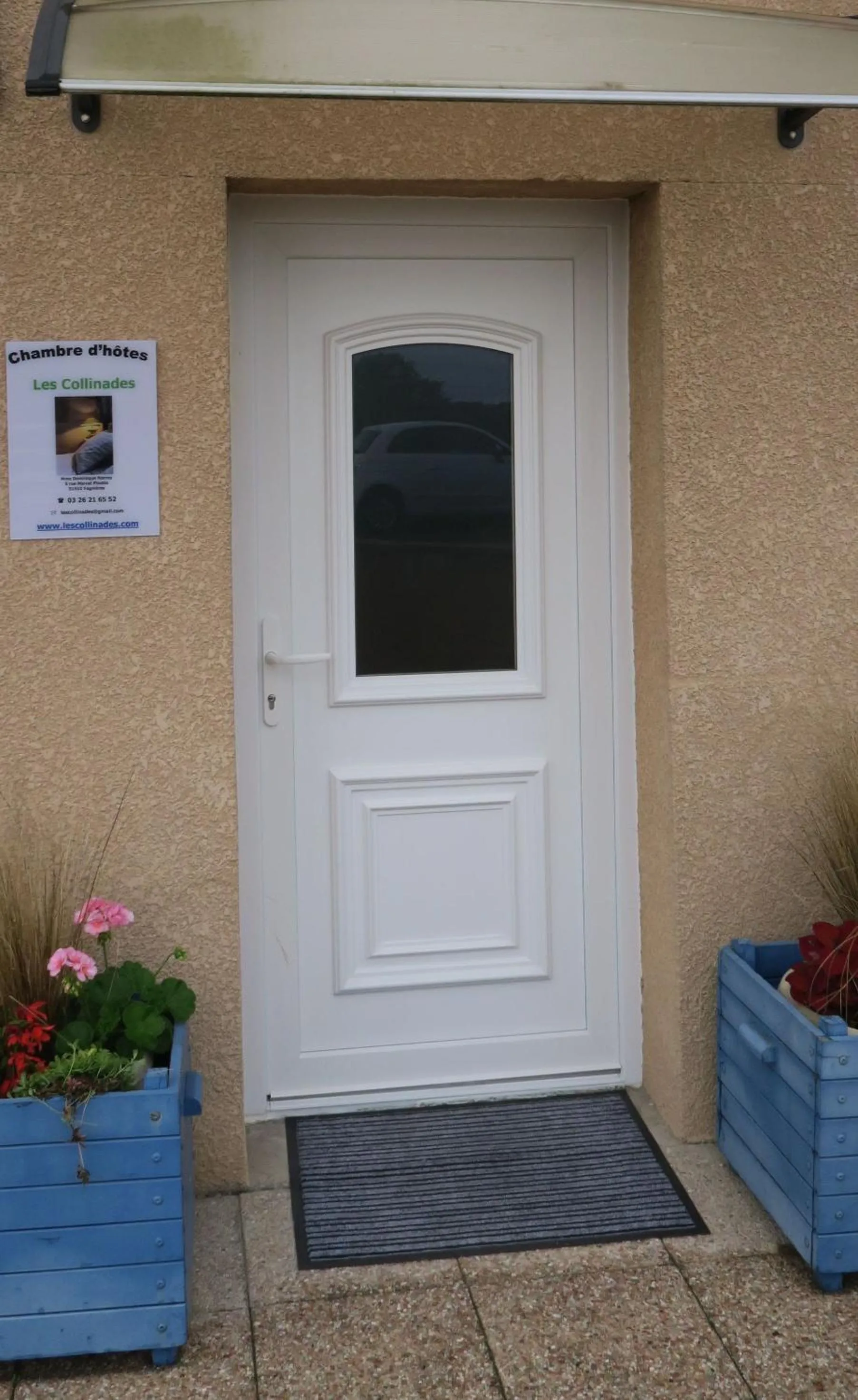 Property building in Les Collinades de Chalons