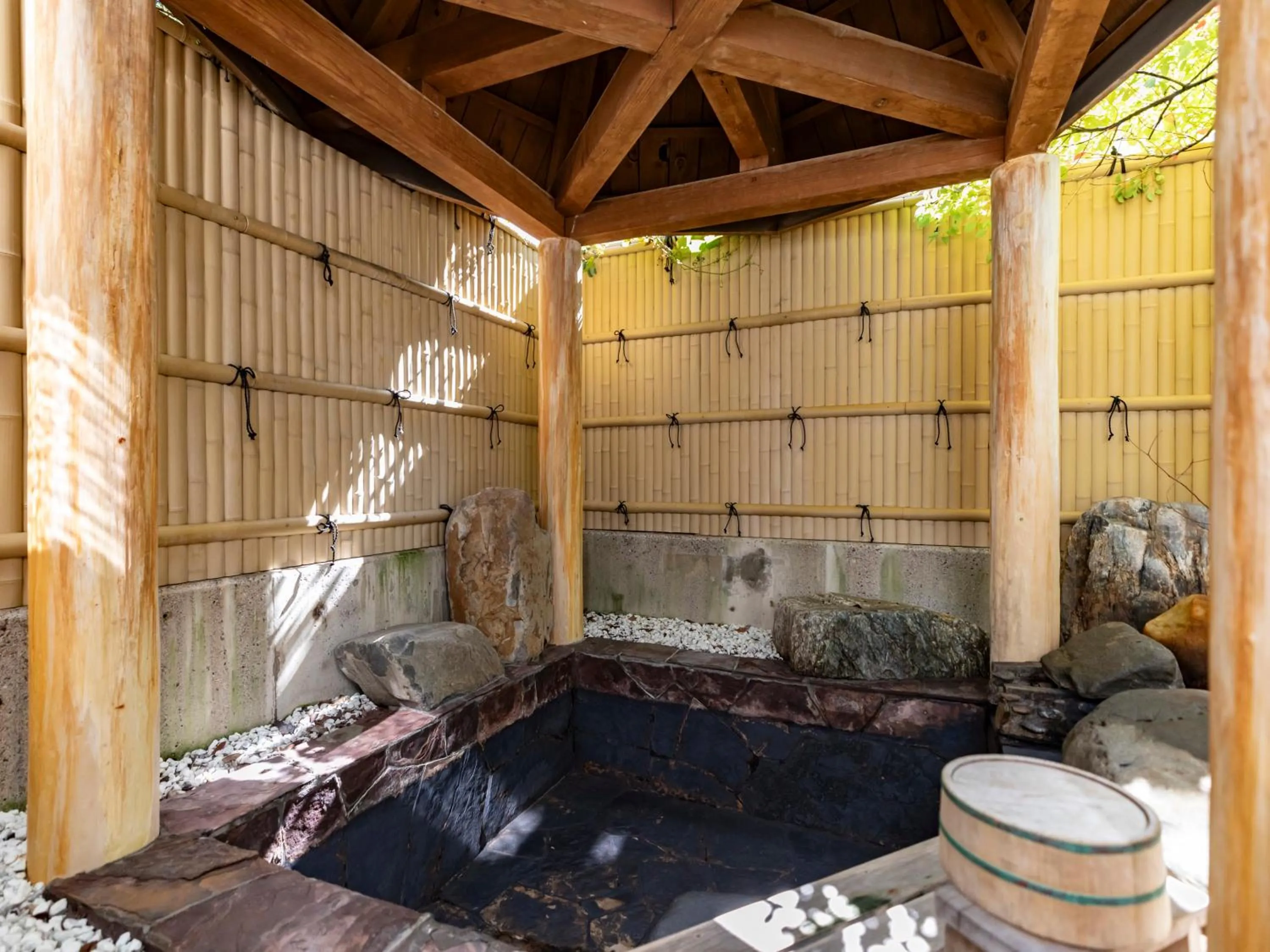 Open Air Bath in Tennenonsen Harunonoyu