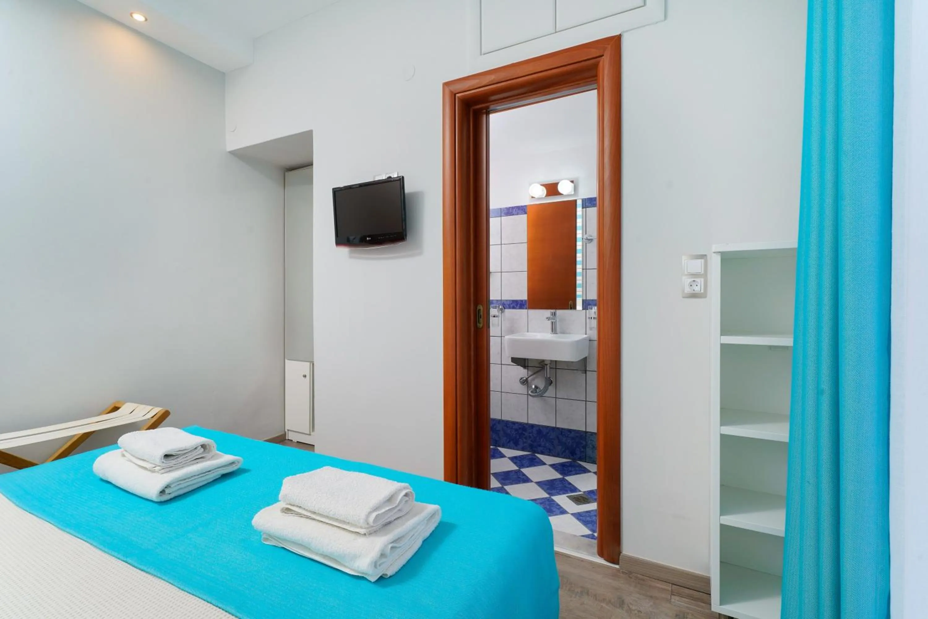 Bedroom, Bed in Kamelia & Semeli Hotel