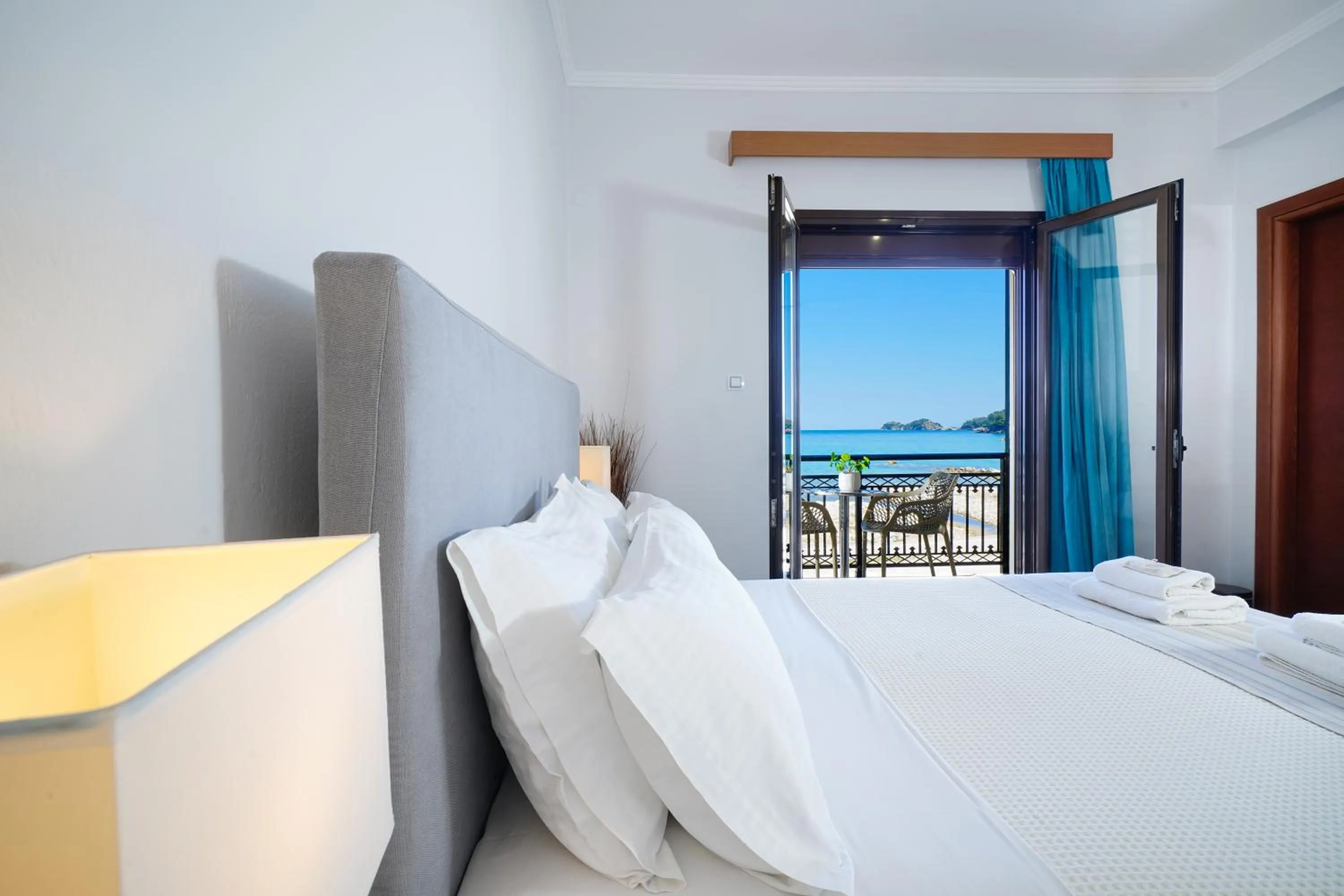 Sea view, Bed in Kamelia & Semeli Hotel