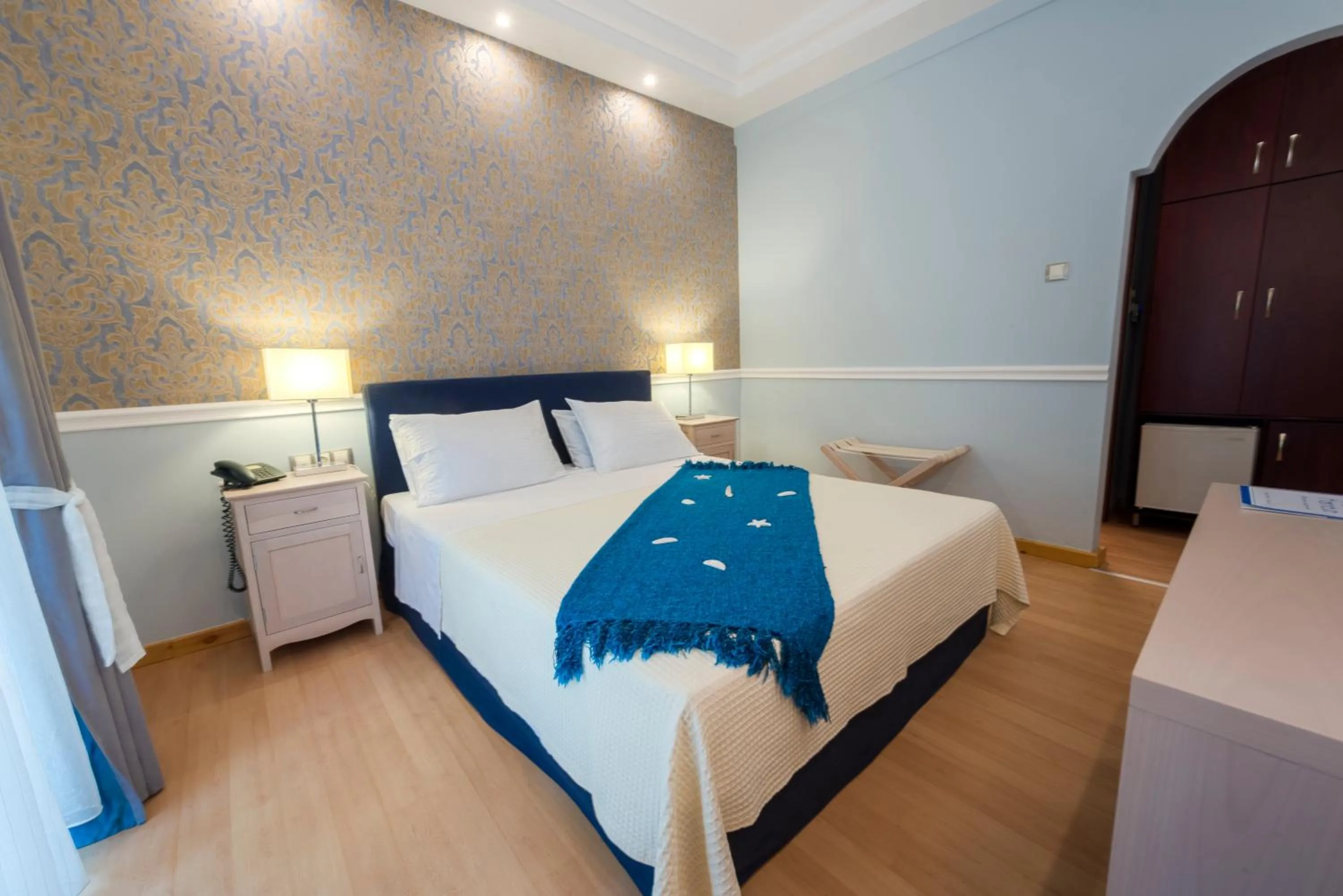 Bed in Kamelia & Semeli Hotel